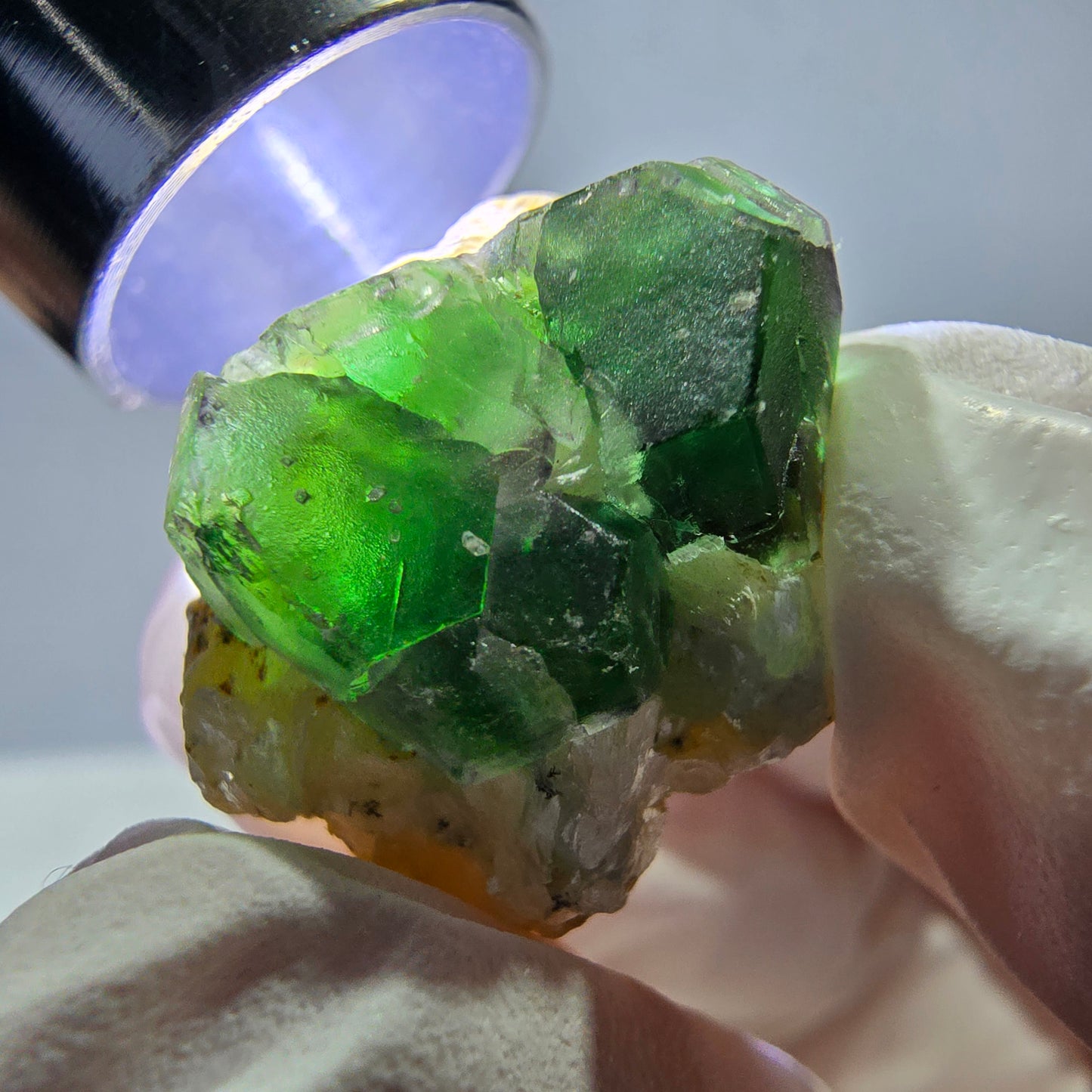 Cube hexagonal de fluorite fantôme, spécimen de muscovite, Erongo, Namibie, 24 x 20 x 19 mm