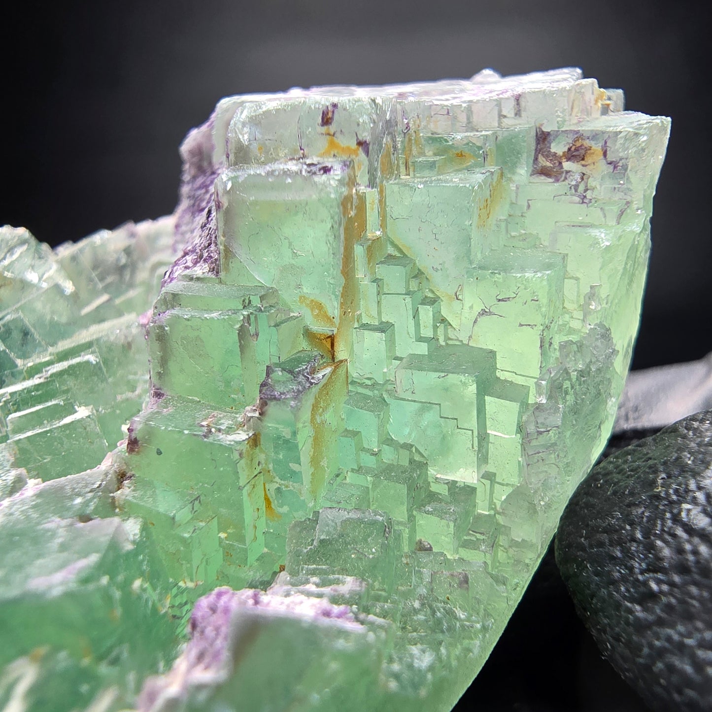 Cube de fluorite fantôme étagé vert turquoise Omehane, namibie 89*45*21mm