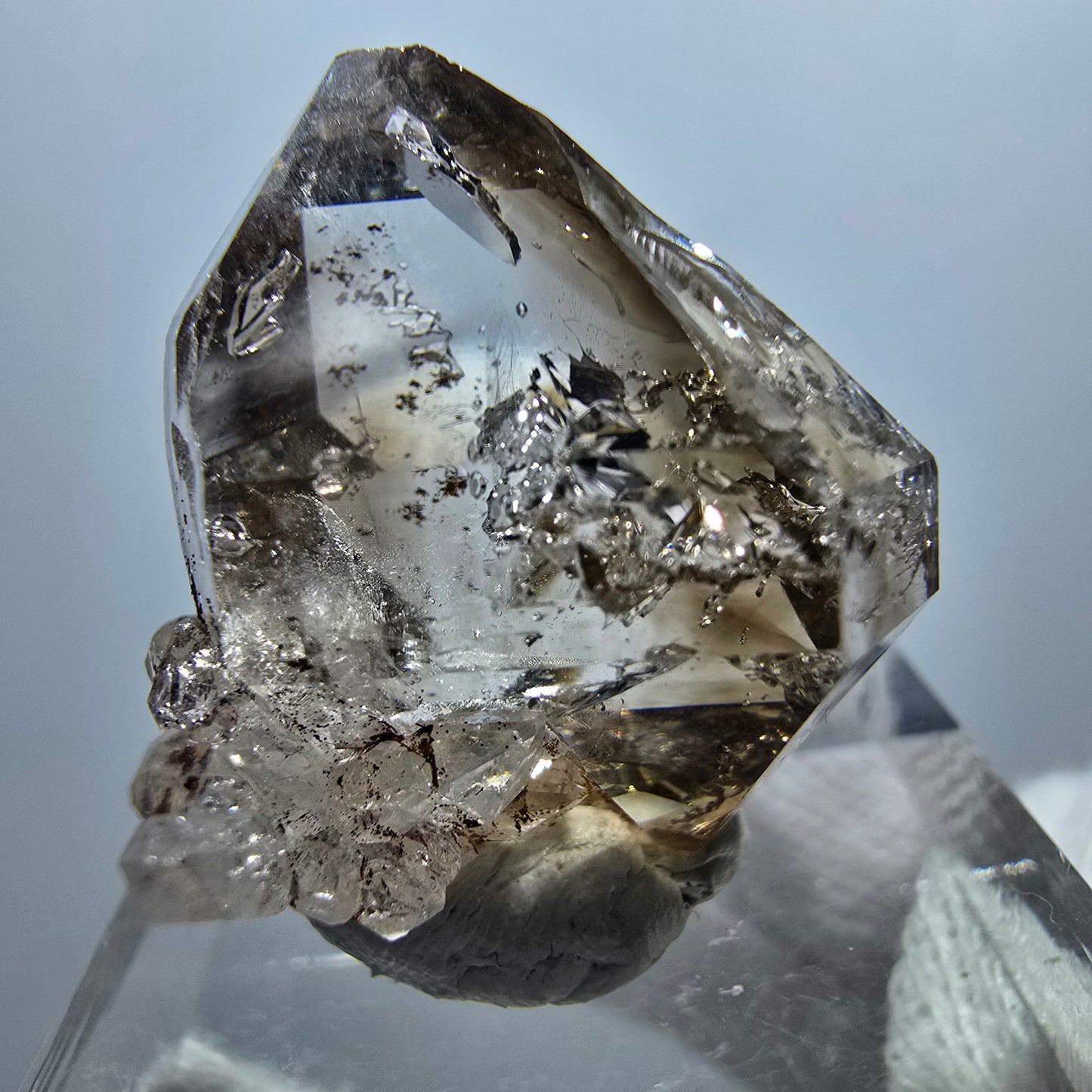 Spécimen de sceptre en quartz fumé fantôme transparent DT Goboboseb, Namibie 23 x 21 x 13 mm