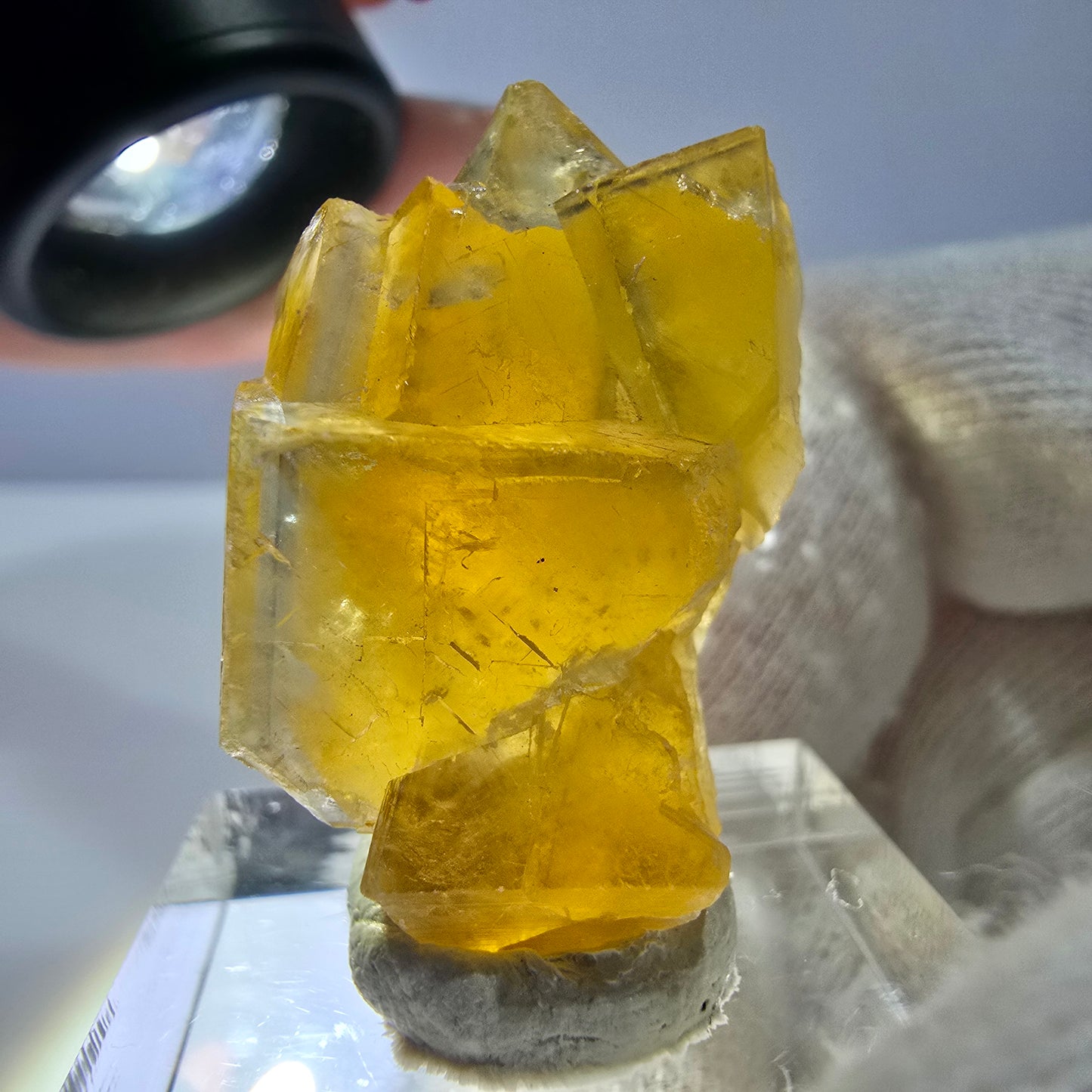 Spécimen de cube de fluorite fantôme, vert-jaune, Okorusu, Namibie, 30 x 20 x 16 mm