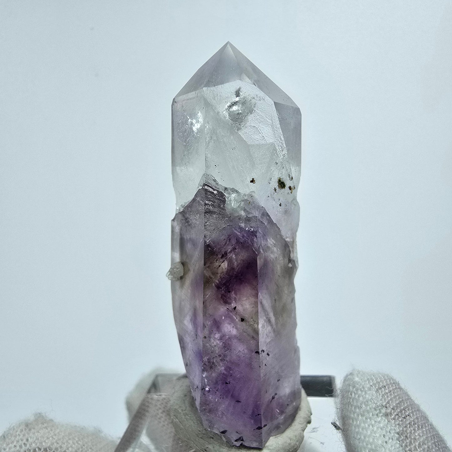Phantom Amethyst Prehnit Hämatit Kristall Streep Mine Gobobo. Namibia 48*19*14mm