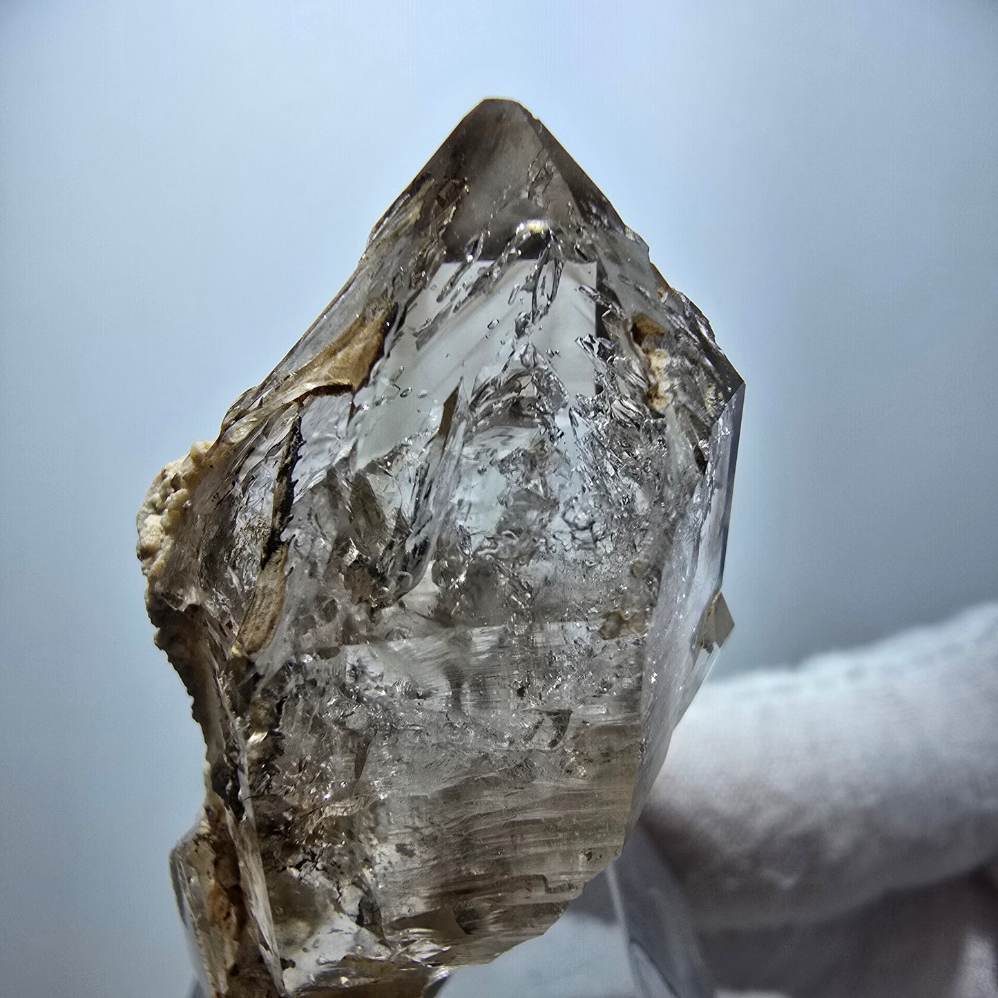 Enhydro Phantom Rauchquarz DT Zepter, 1x Blase Goboboseb, Namibia 45*26*18mm