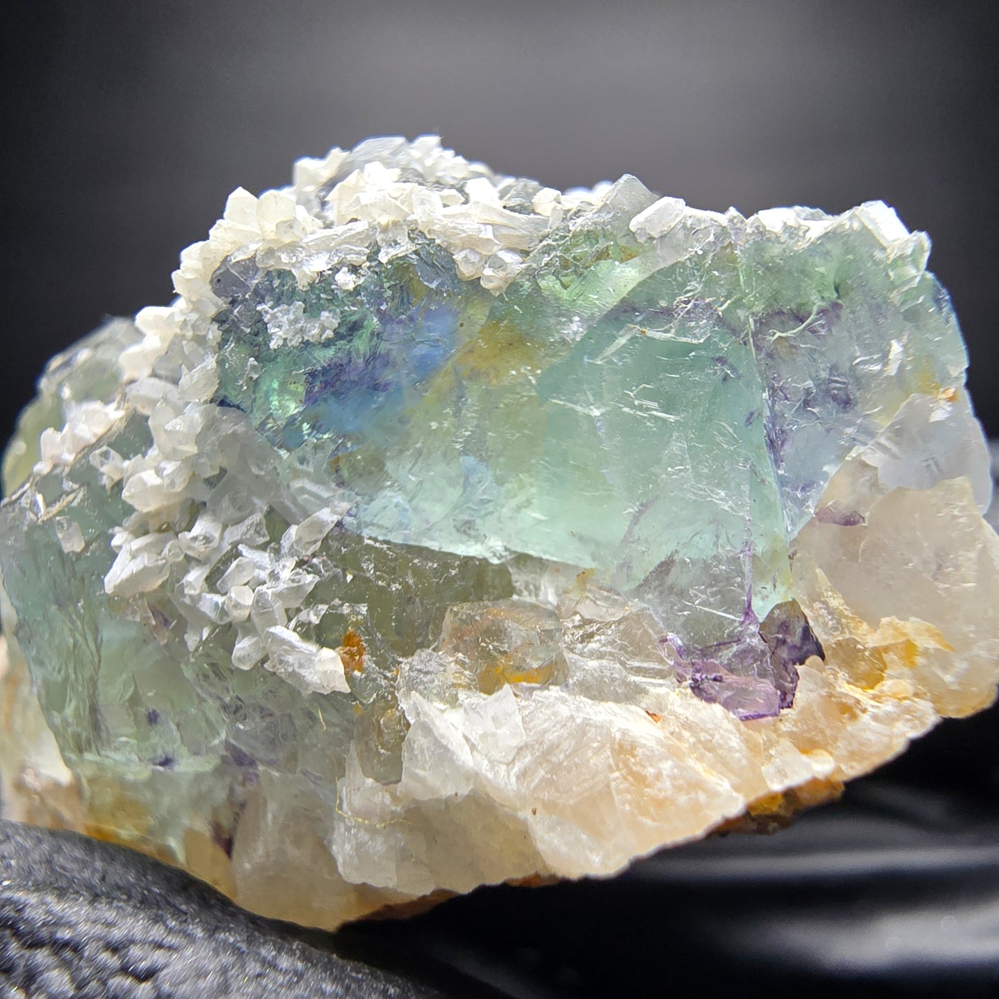Cube de fluorite fantôme étagé, vert, bleu, violet, Omehane, namibie, 46x28x24mm