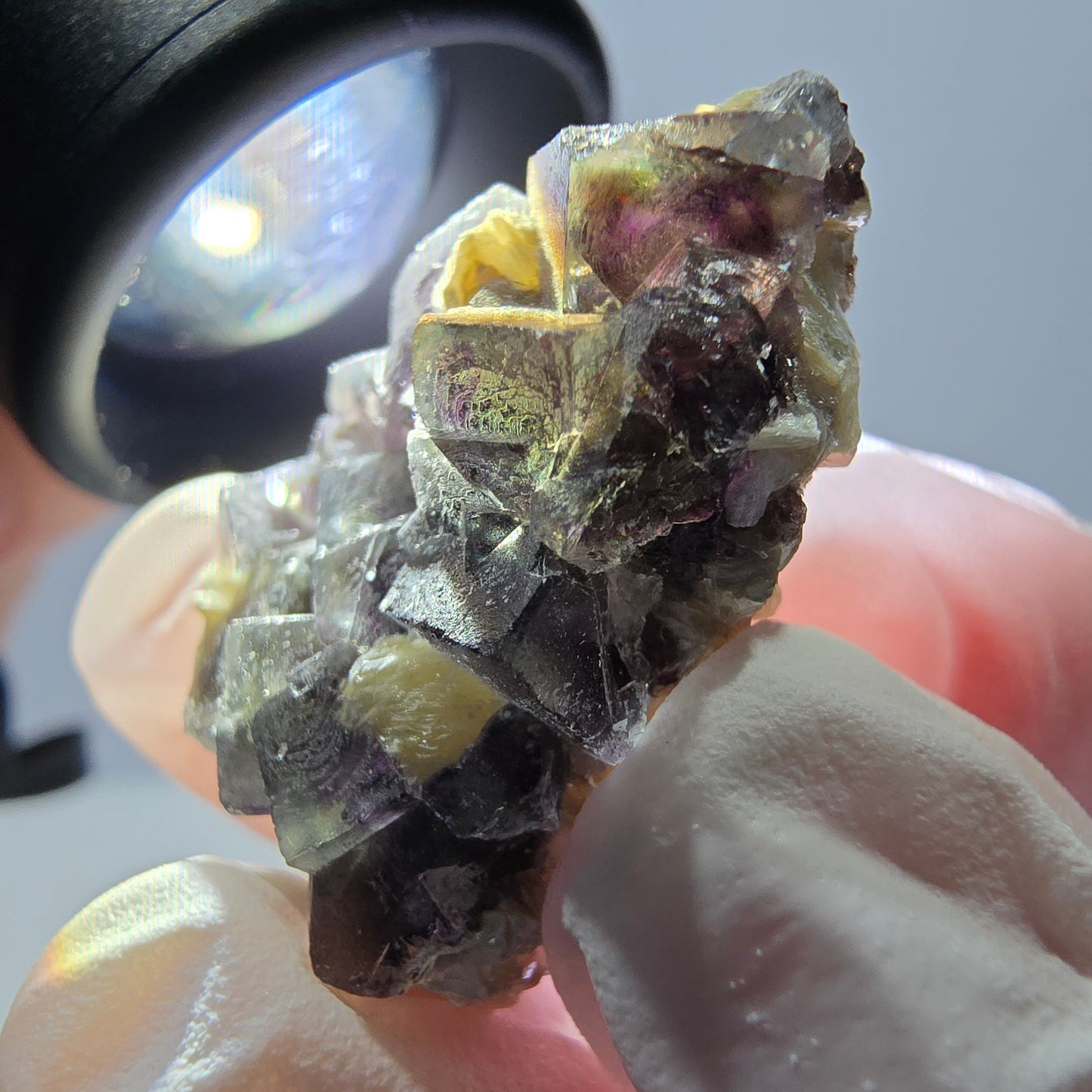Cubes de fluorite fantôme colorés, spécimen de muscovite, Erongo, Namibie, 28 x 20 x 13 mm