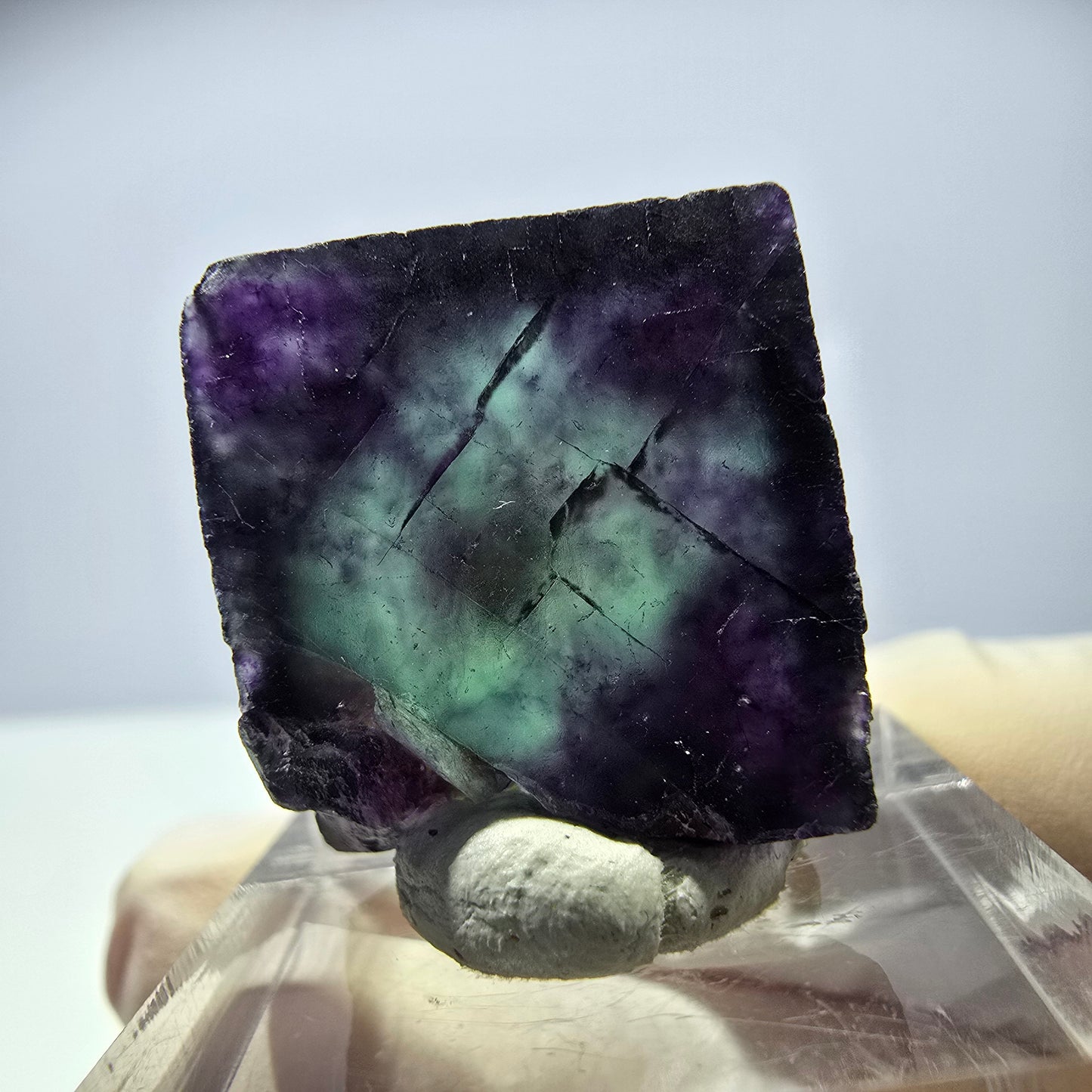 Rare cube de fluorite fantôme parqueté vert violet Okorusu Namibie 19*20*14mm