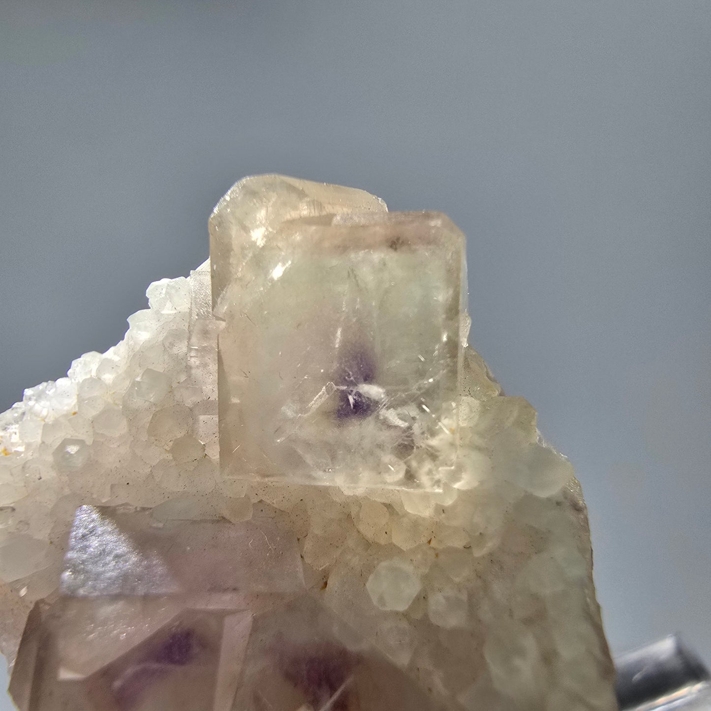 Seltene UV Phantom Fluorit Würfel, Quarz Stufe Brandberg, Namibia 30*25*15mm
