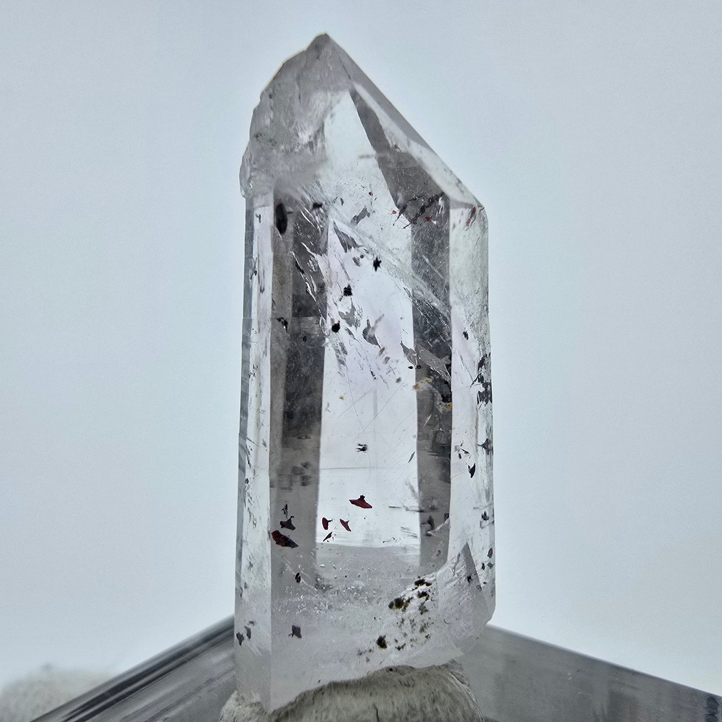 Cristal de quartz fantôme Harlequin, Streep Mine, Goboboseb, Namibie, 32 x 10 x 11 mm