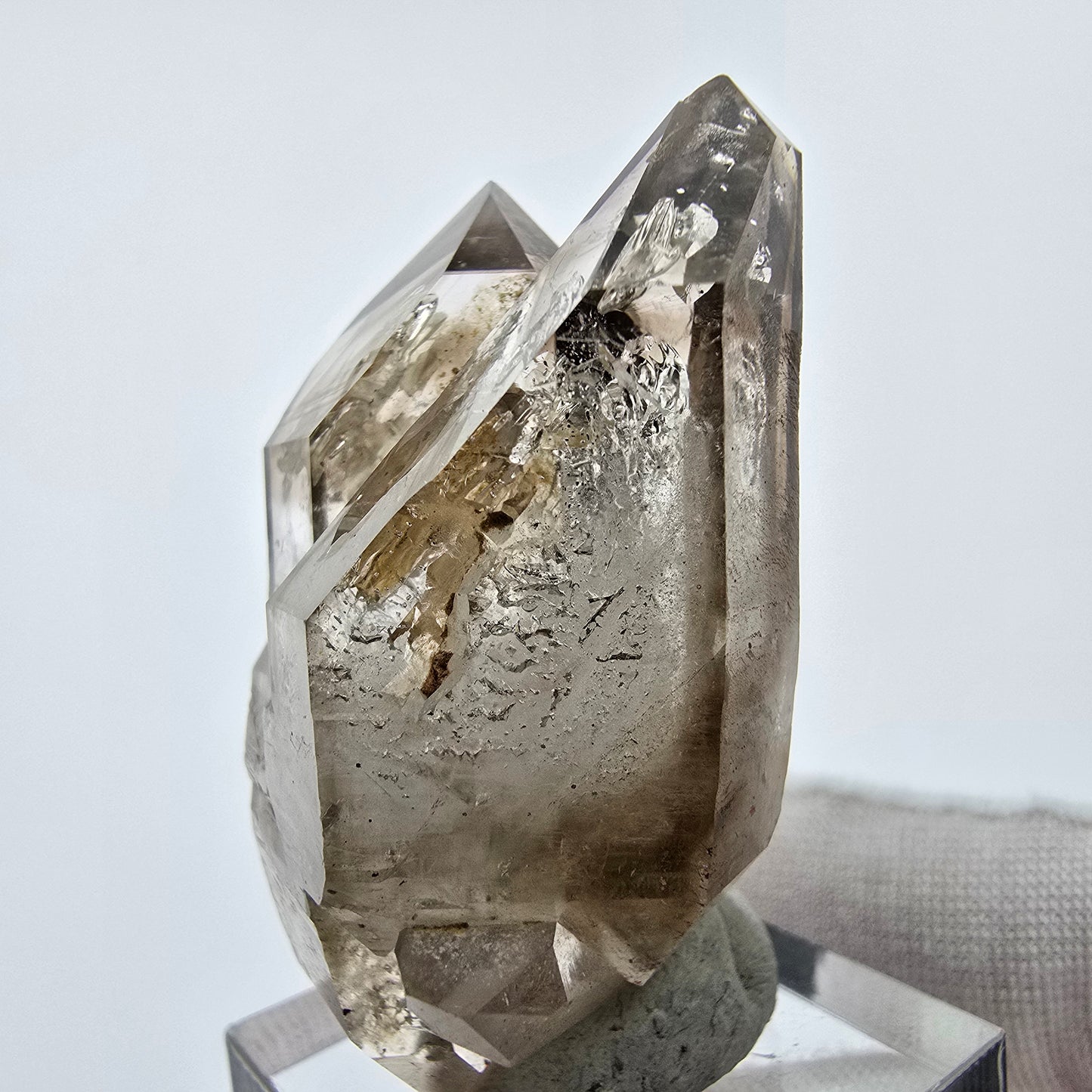 Enhydro Phantom Rauchquarz Doppelender 1x Blase Goboboseb, Namibia 47*29*20mm
