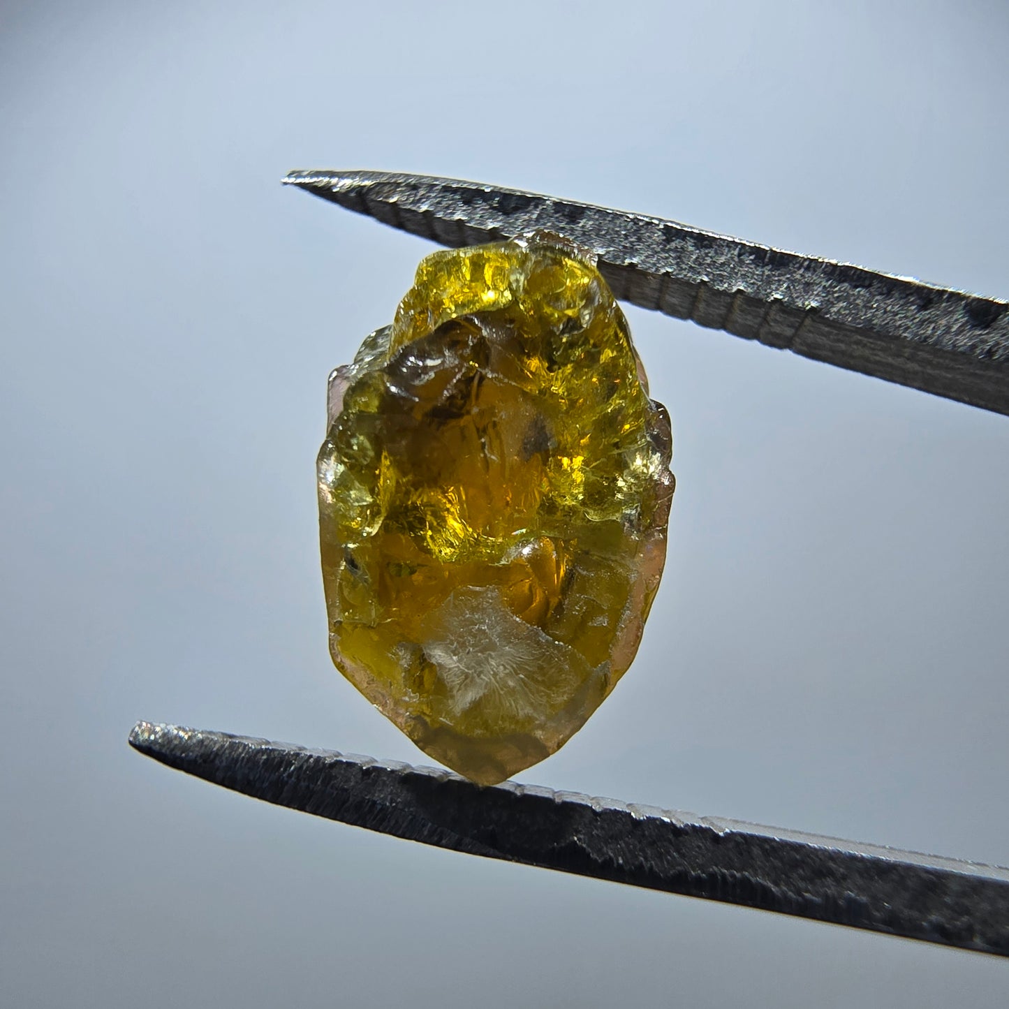 Seltener Verdelith Turmalin Kristall, grün Minas Gerais, Brasilien 11*7*7mm