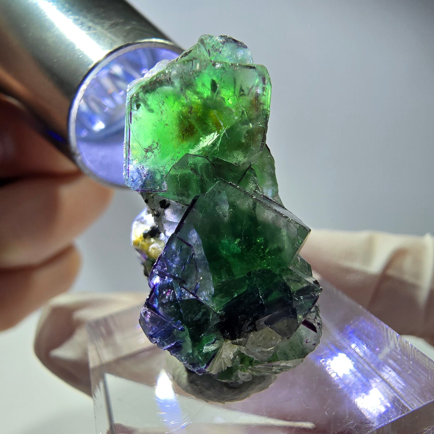 Cube de fluorite fantôme, zonal, muscovite, spécimen de tourmaline Schorl, Erongo, Namibie, 30 x 25 x 15 mm