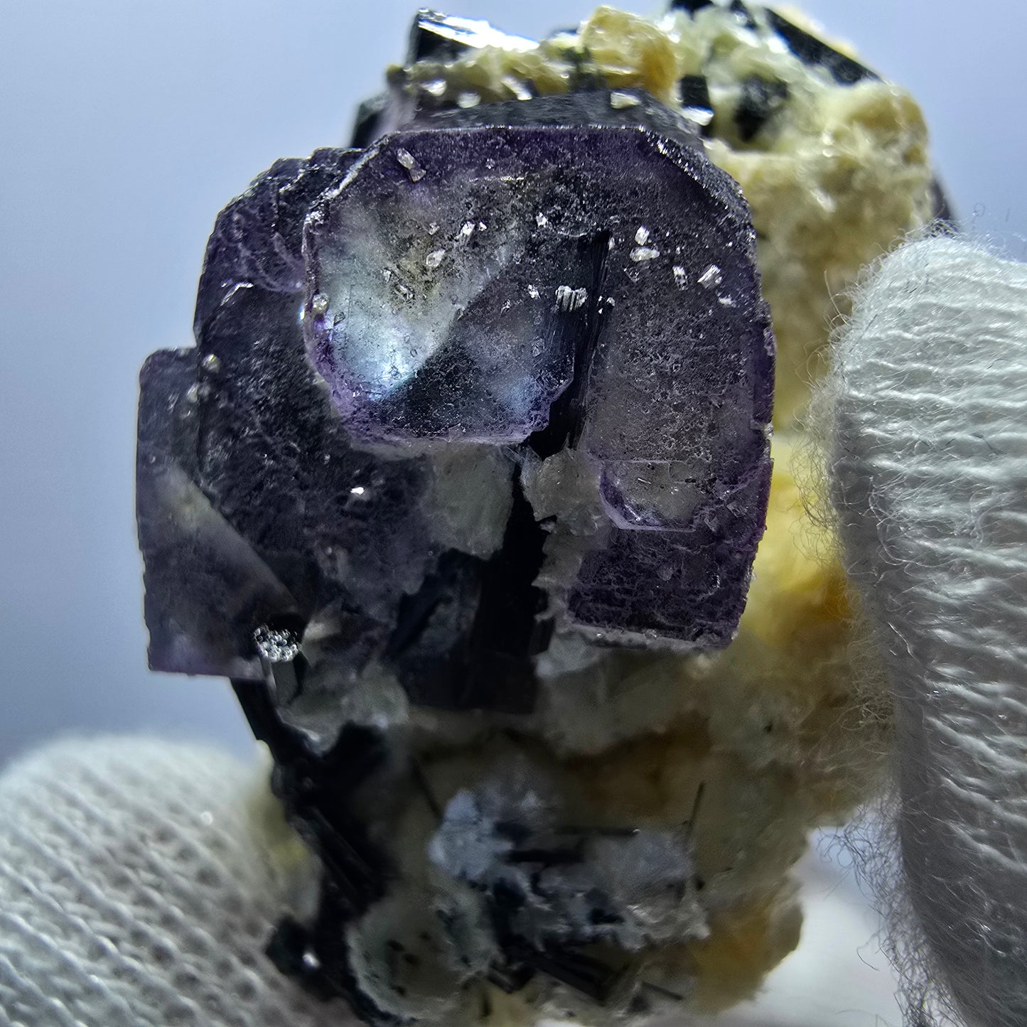 Colorful Phantom Fluorite Cubes Schorl Tourmaline Muscovite Erongo, Namibia 52*50*35mm
