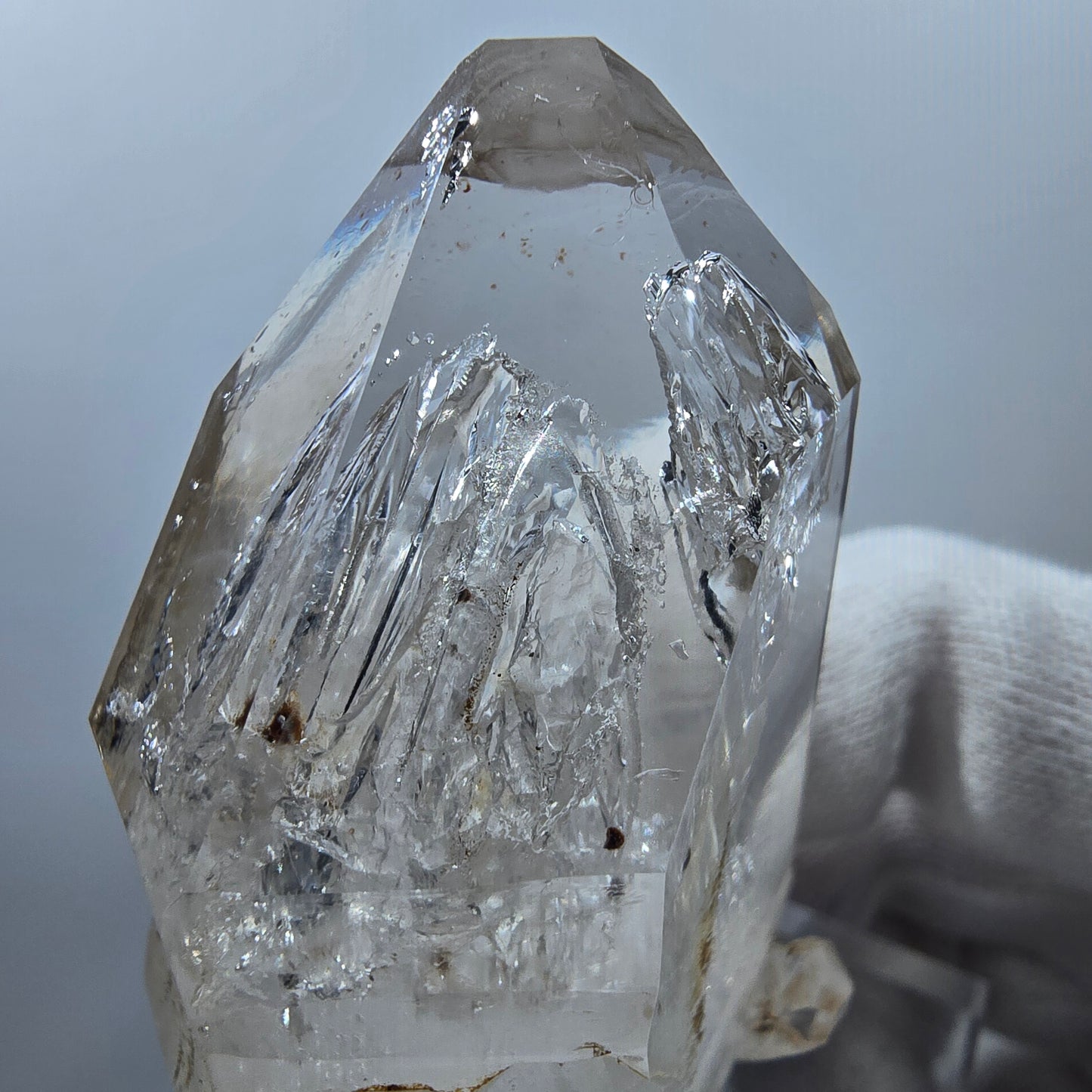 Sceptre DT Enhydro Squelette Quartz Fumé, 1 Gobob de Poche Bulle Valentine. Namibie 72 x 39 x 30 mm