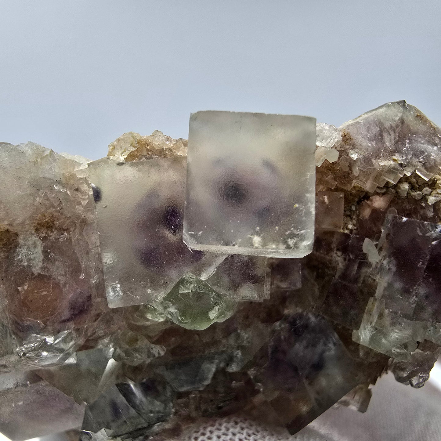 Seltene UV Phantom Fluorit Würfel, Quarz Stufe Brandberg, Namibia 59*39*20mm