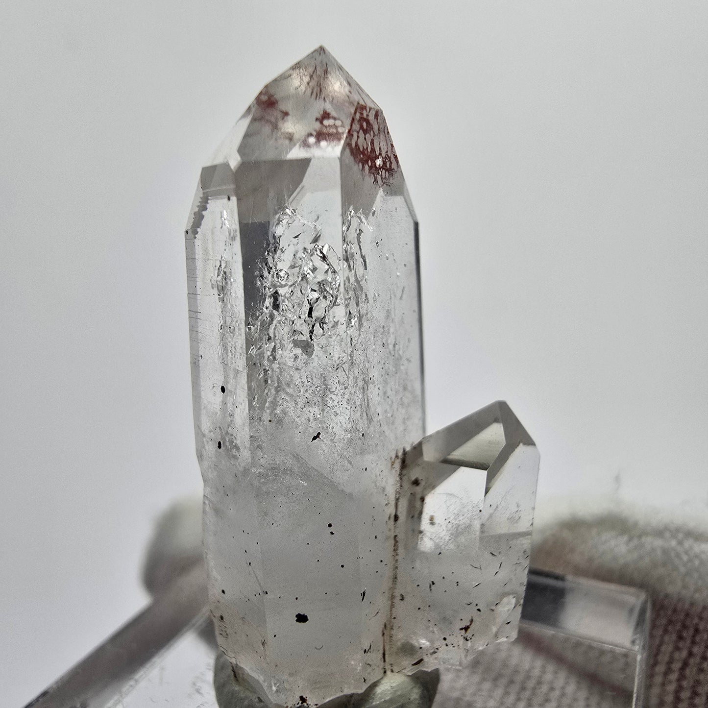 Phantom Amethyst Kristall mit Hämatit Streep Mine Goboboseb Namibia 31*15*14mm