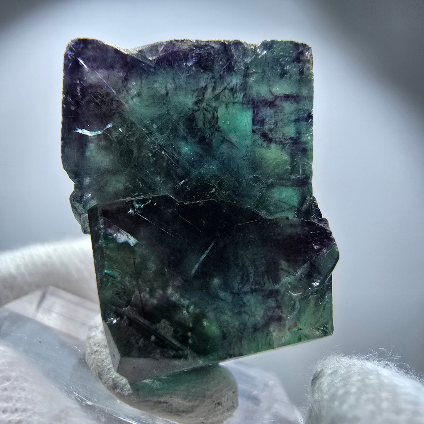 Spécimen rare de cube de fluorite fantôme, vert zonal et violet, Okorusu, Namibie, 29 x 27 x 17 mm