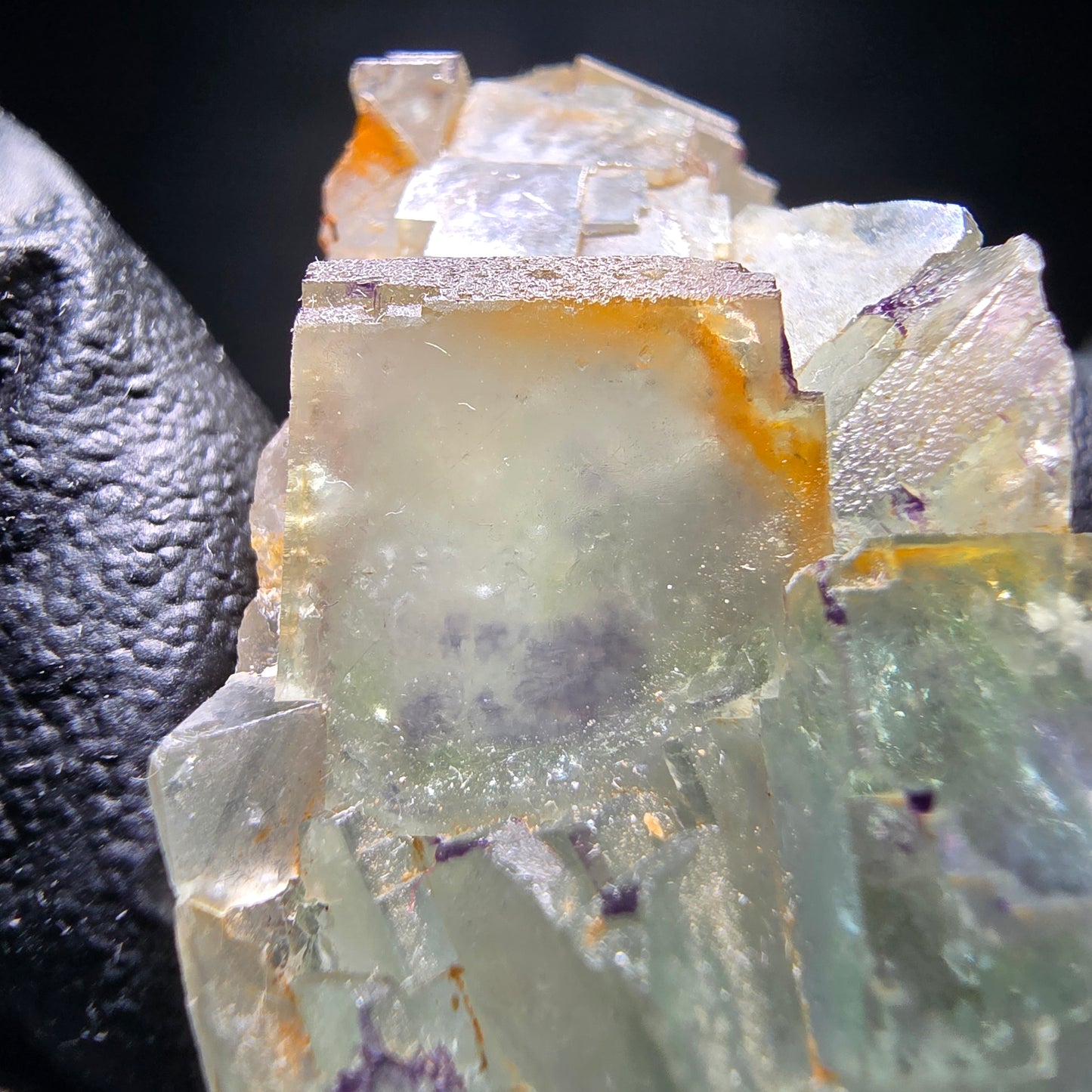 Zonare Phantom Fluorite cube niveau vert violet Okorusu, Namibie 62*27*22mm