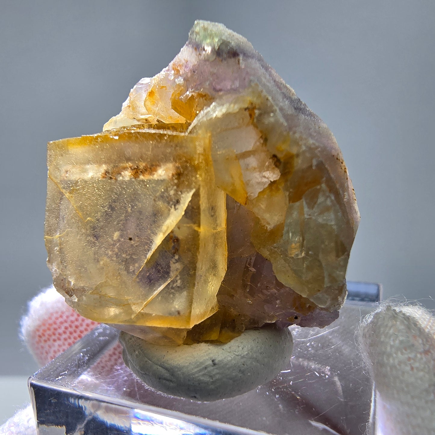 Seltene UV Phantom Fluorit Würfel Stufe lila gelb Brandberg, Namibia 30*27*14mm