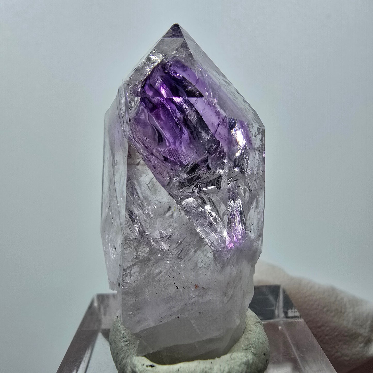 Améthyste fantôme, mine d'hématite Point Streep, Goboboseb, Namibie, 39 x 19 x 16 mm