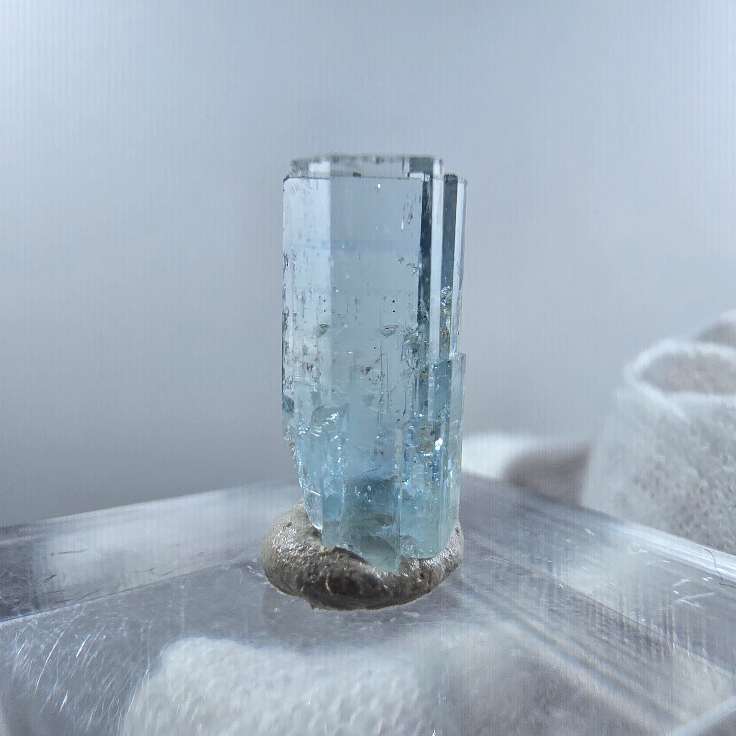 Cristal d'aigue-marine X clair rare Erongo, Namibie 15*7*7mm