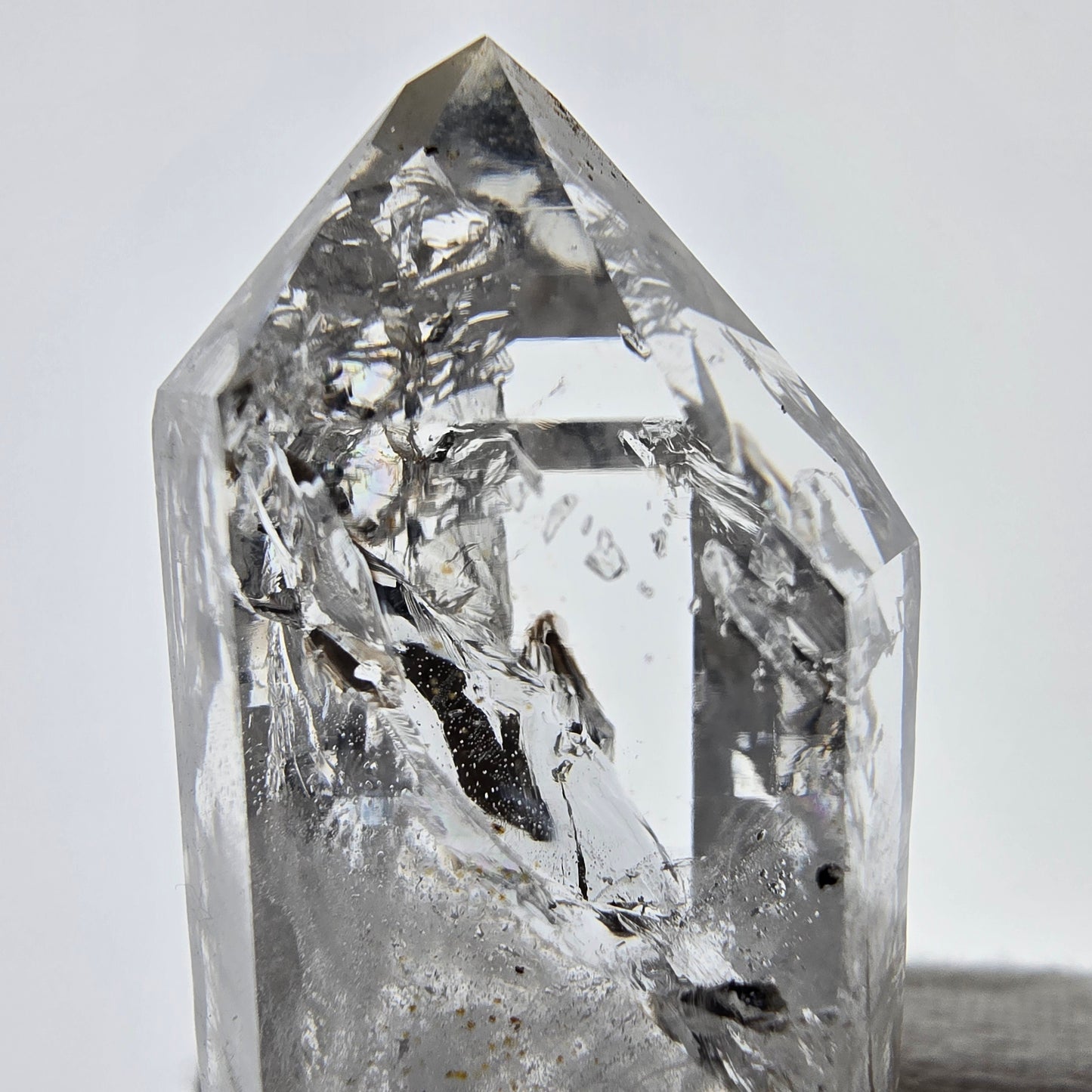 Sceptre en quartz fumé lémurien Enhydro, 1 pochette Saint-Valentin à bulles, Namibie 49 x 23 x 25 mm