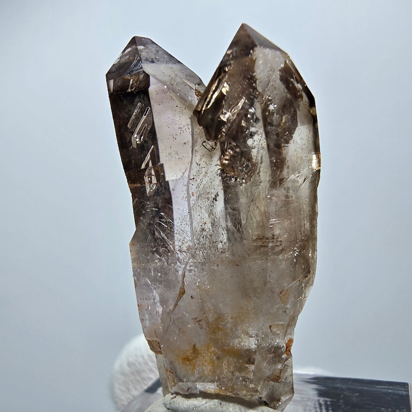 Quartz fumé fantôme transparent DT Scepter Point Goboboseb, Namibie 38 x 16 x 12 mm