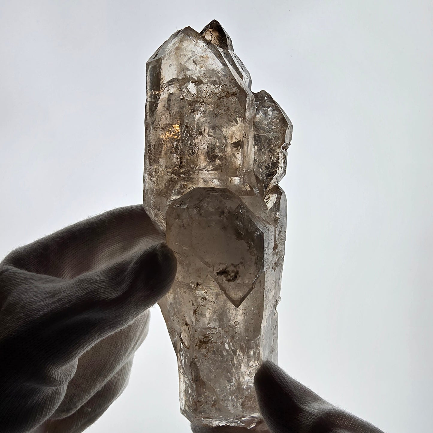 Sceptre fantôme squelette XL en quartz fumé DT, poche Saint-Valentin en calcite UV, Namibie 191 x 60 x 51 mm