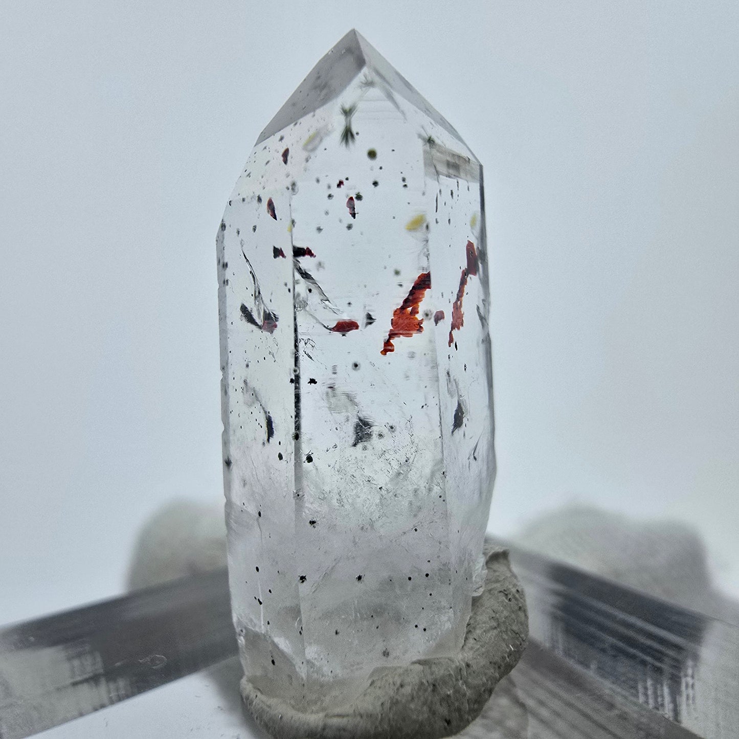 Cristal de quartz fantôme Harlequin, Streep Mine, Goboboseb, Namibie, 26 x 10 x 11 mm