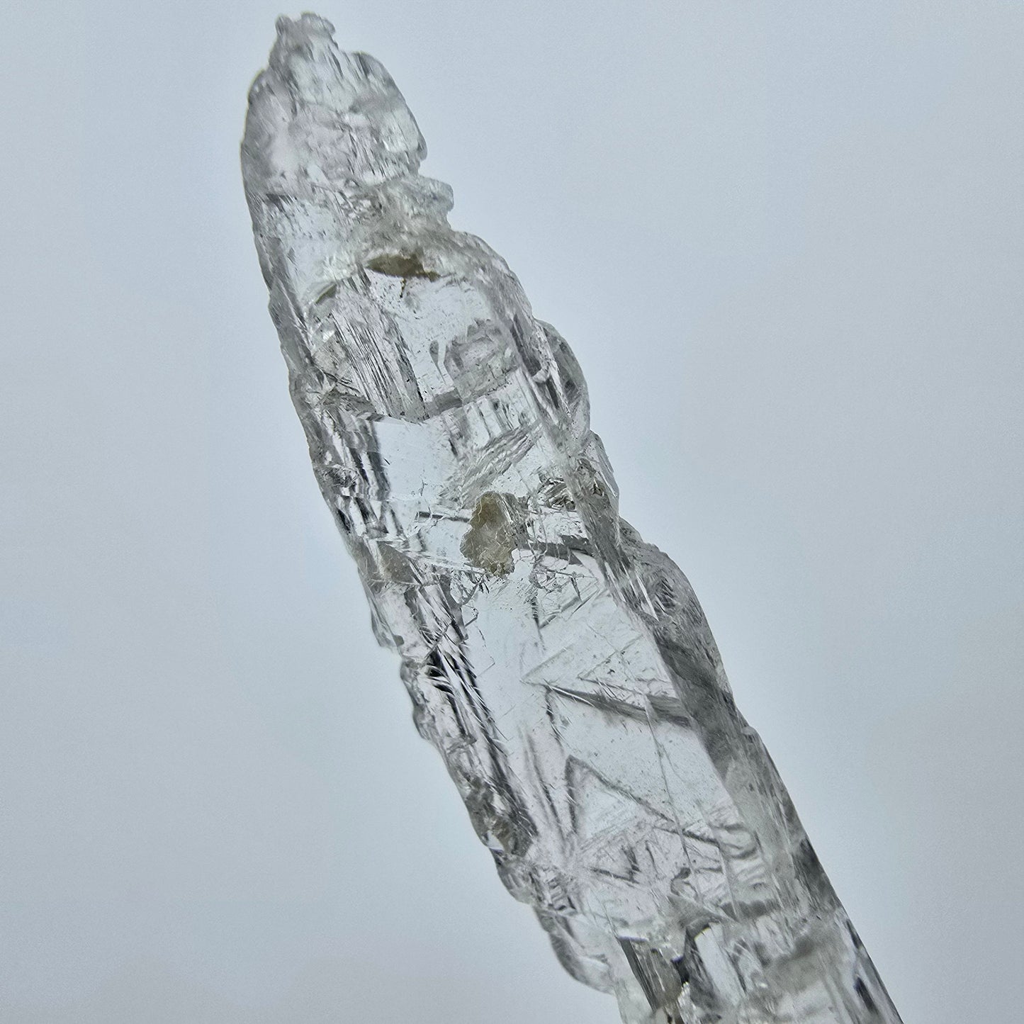 Seltener Kunzit X Spodumen Kristall weiß UV Mineral 53*9*5mm aus Brasilien
