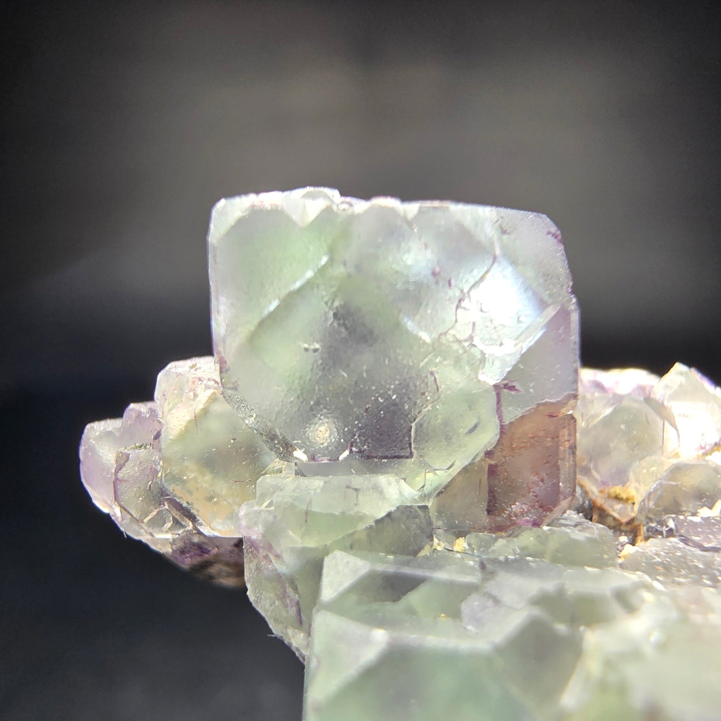 Klare zonare Fluorit Würfel Schörl Muskovit Stufe Erongo, Namibia 54*36*27mm