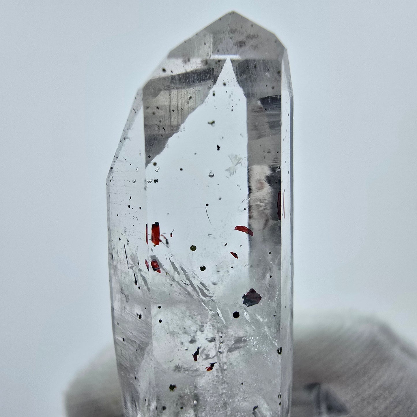 Klarer Harlekin Phantom Quarz Kristall Streep Mine, Goboboseb, Namibia 33*12*8mm