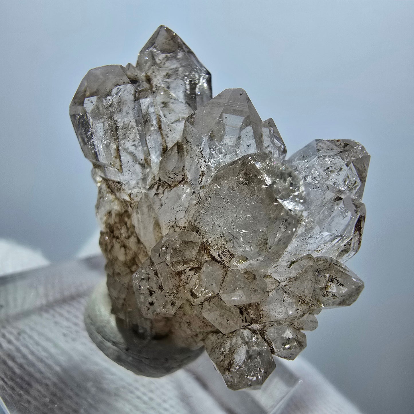 Amas de quartz fumé fantôme transparent, Goboboseb, Namibie, 31 x 25 x 13 mm