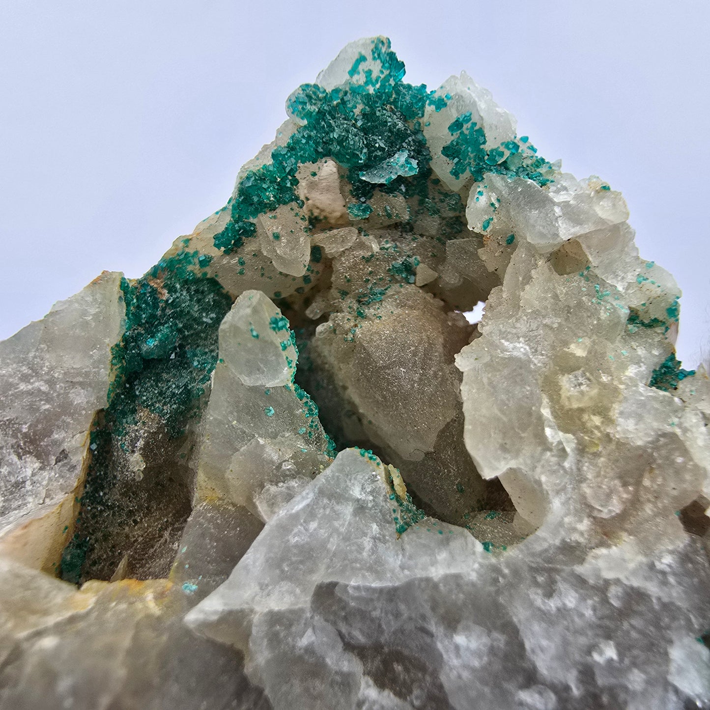 Seltene Dioptas auf Quarz Stufe Kaokoveld, Namibia 56*49*42mm Mineraliensammlung
