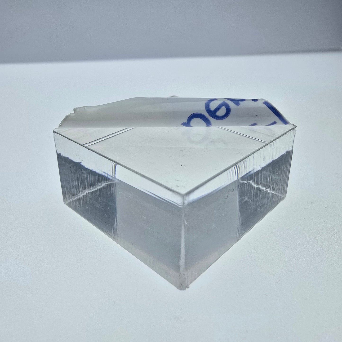 Acrylic base for minerals presentation 30*30*15mm stand plate base clear