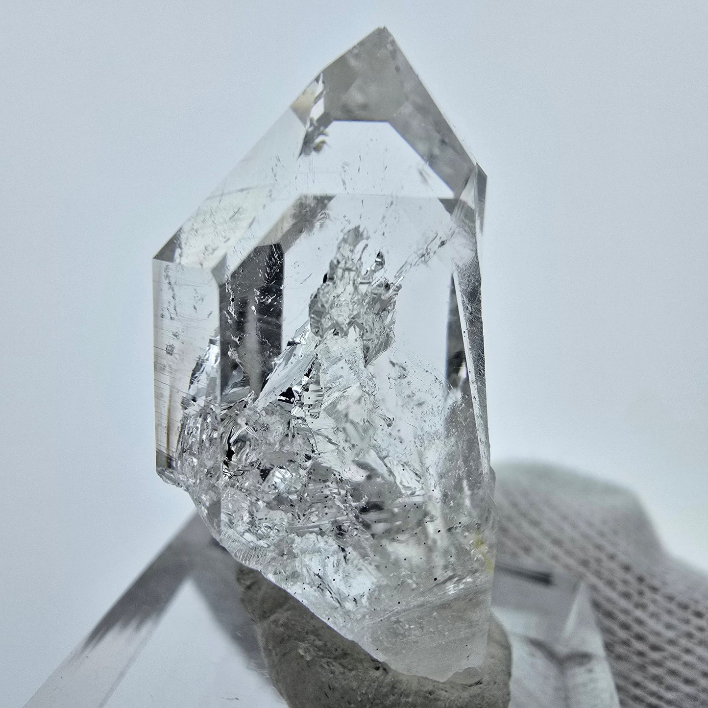 Klare Lemurian Phantom Quarz Spitze Streep Mine, Goboboseb, Namibia 34*20*14mm