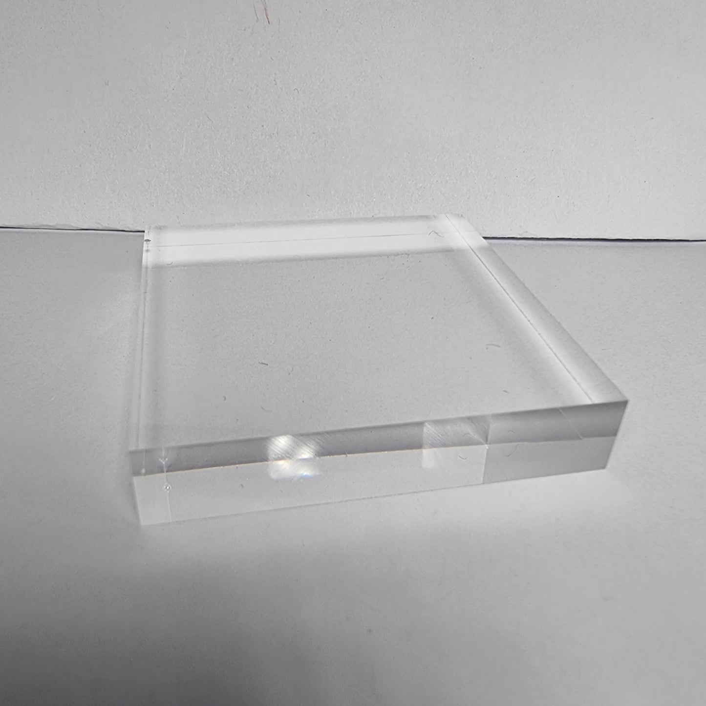Acryl Sockel für Mineralien Präsentation 50*50*10mm Ständer Platte Standfuß klar