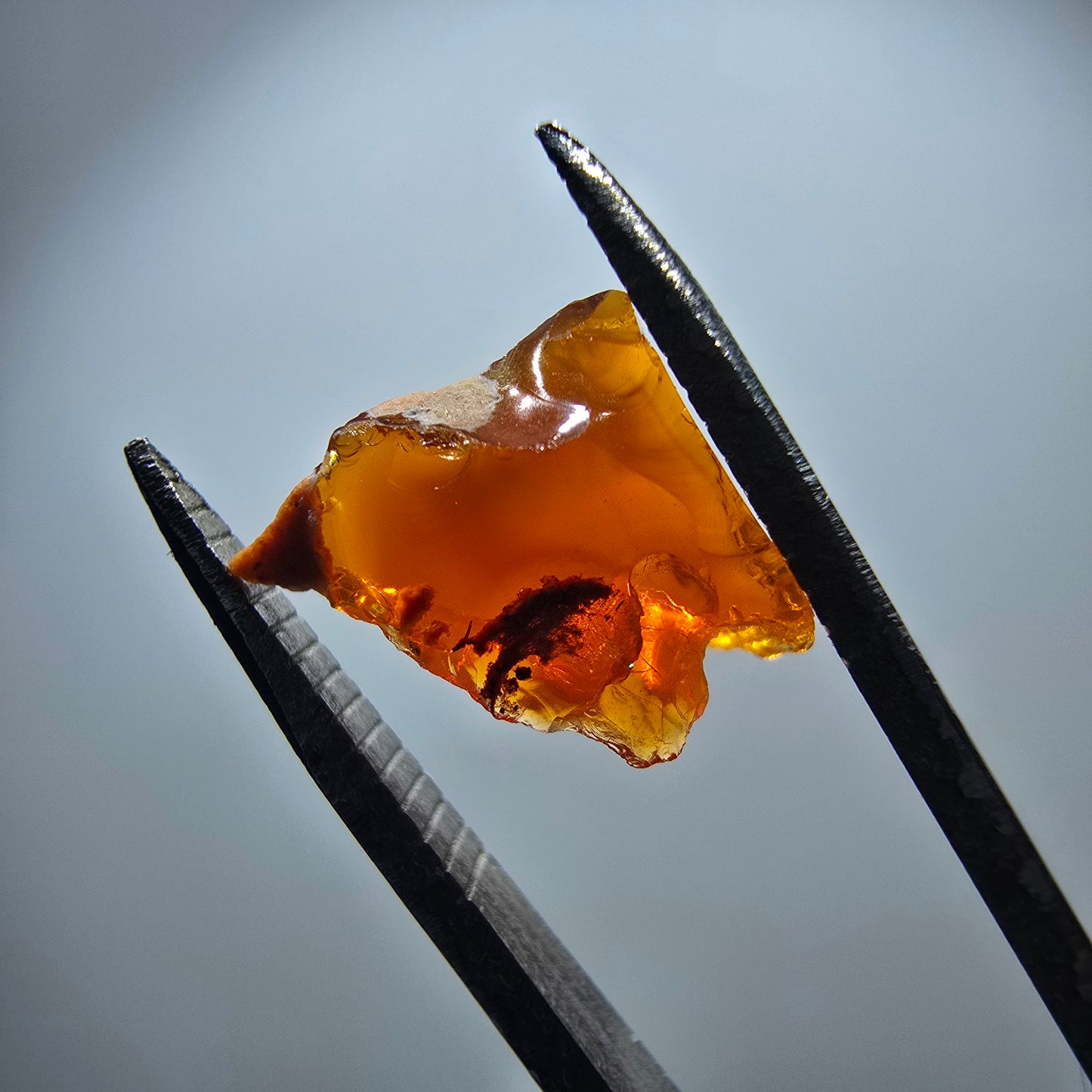 Seltener Feueropal Kristall, rot orange Mexiko 10*9*4mm
