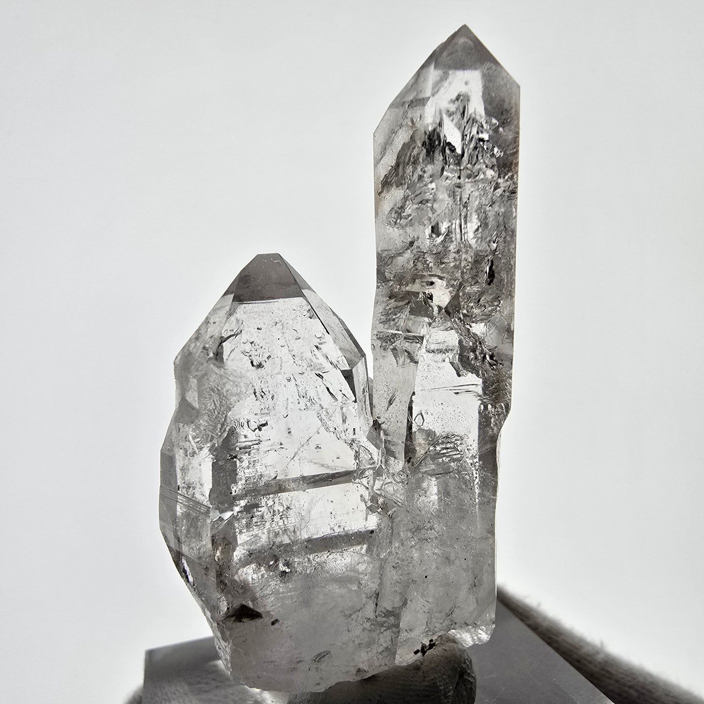 Sceptre fantôme squelette en quartz fumé, poche Saint-Valentin, Namibie, 70 x 34 x 18 mm