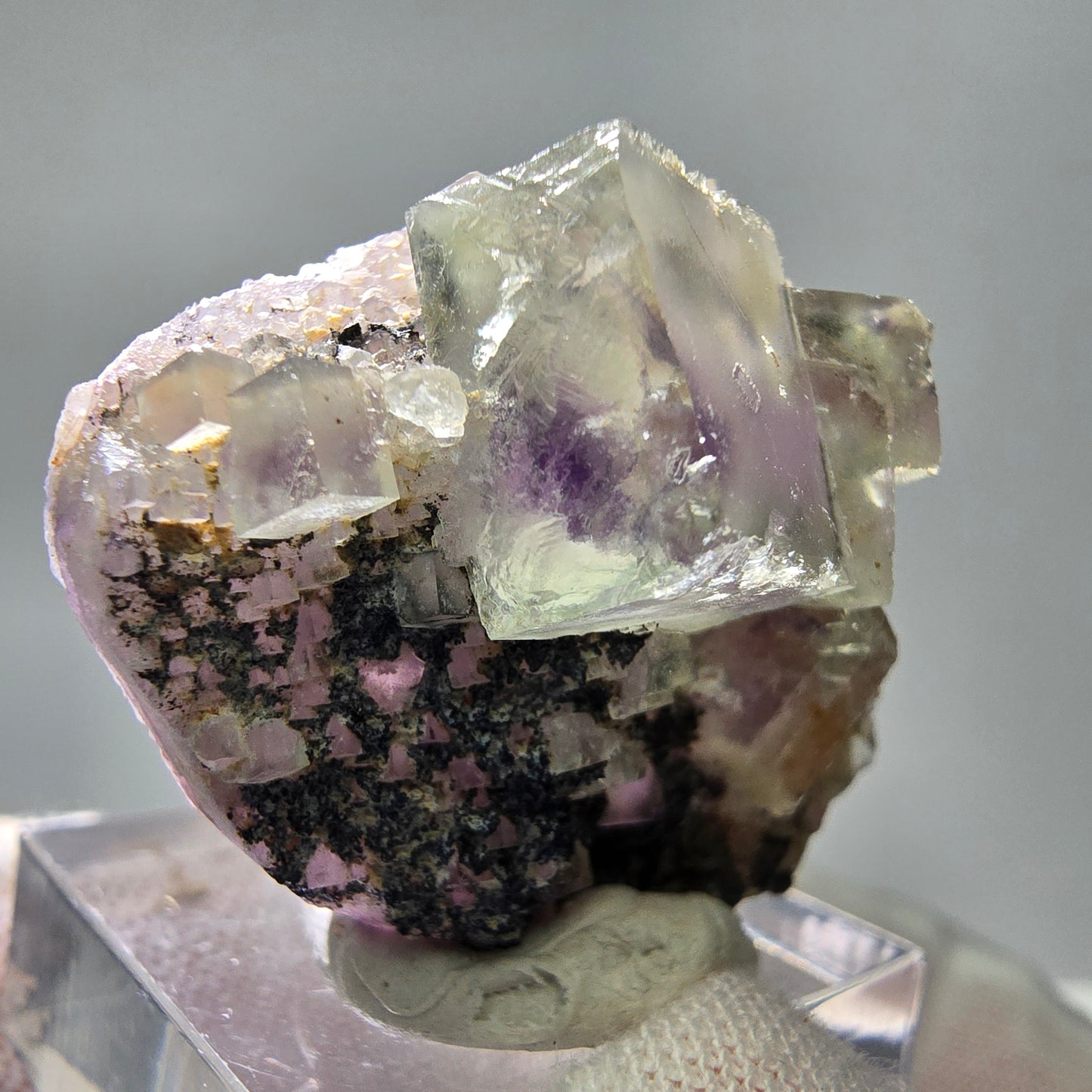 Seltene UV Phantom Fluorit Würfel Stufe lila grün Brandberg, Namibia 33*28*15mm