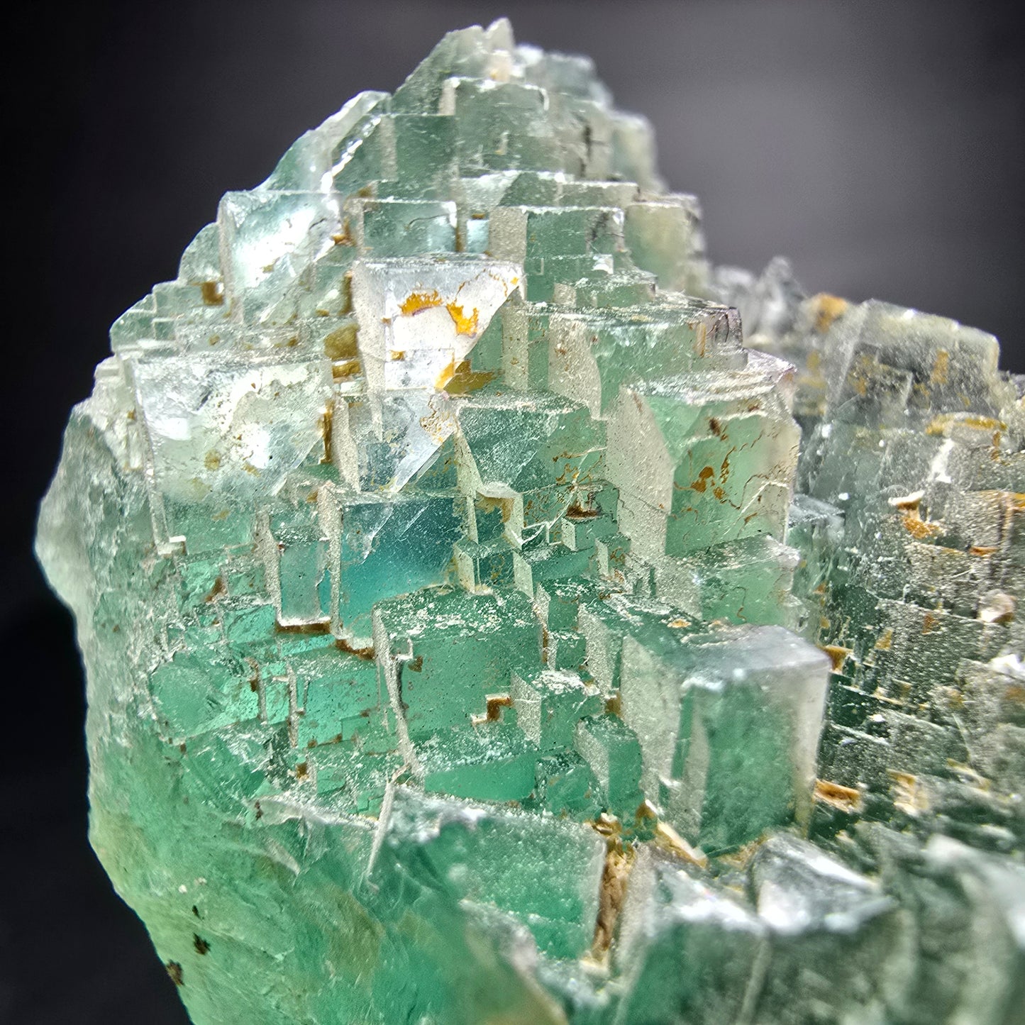 Cube de fluorite fantôme étagé vert turquoise Omehane, namibie 65*54*33mm