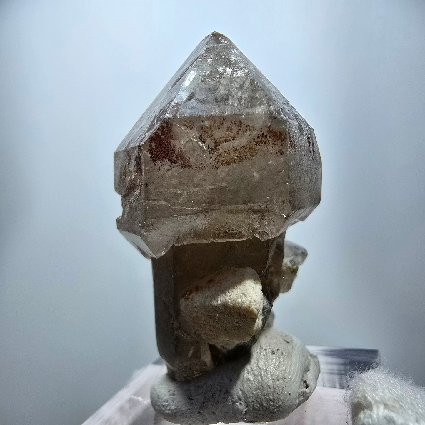 Seltenes Rauchquarz Zepter mit Hyalit Erongo, Namibia 39*22*21mm