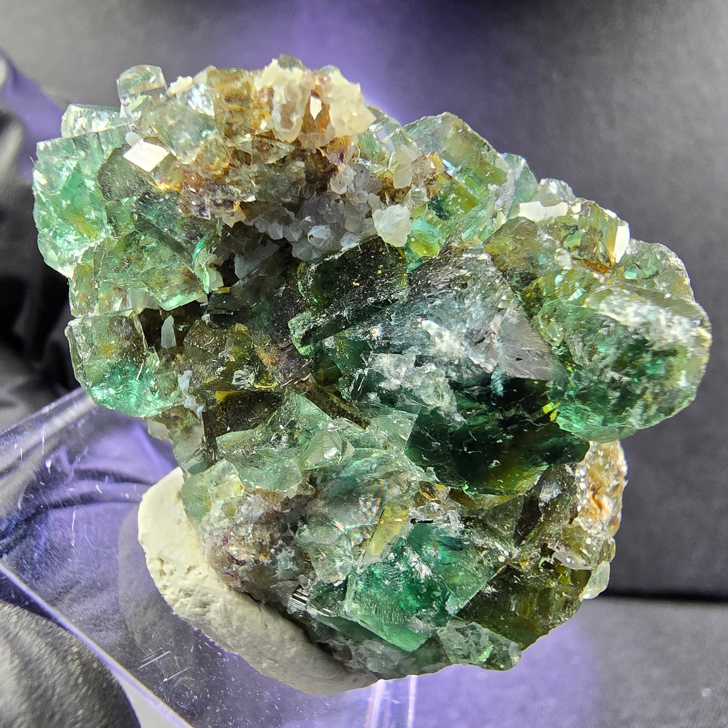 Seltene klare Fluorit XX Würfel Stufe mit Einschlüssen 37*28*20mm aus Okorusu, Namibia