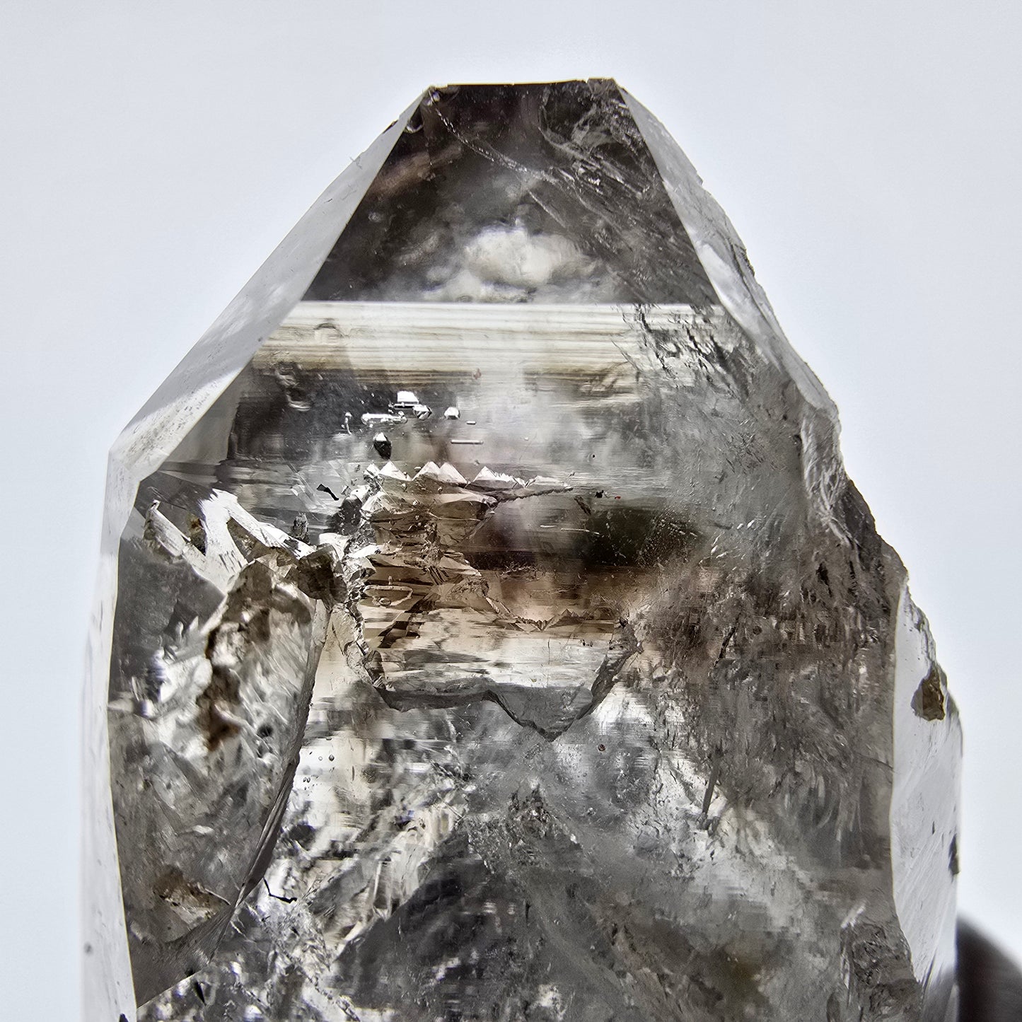 Quartz fumé squelette Enhydro, calcite UV, 1 gobo de poche Bubble Valentine. Namibie 98 x 49 x 26 mm