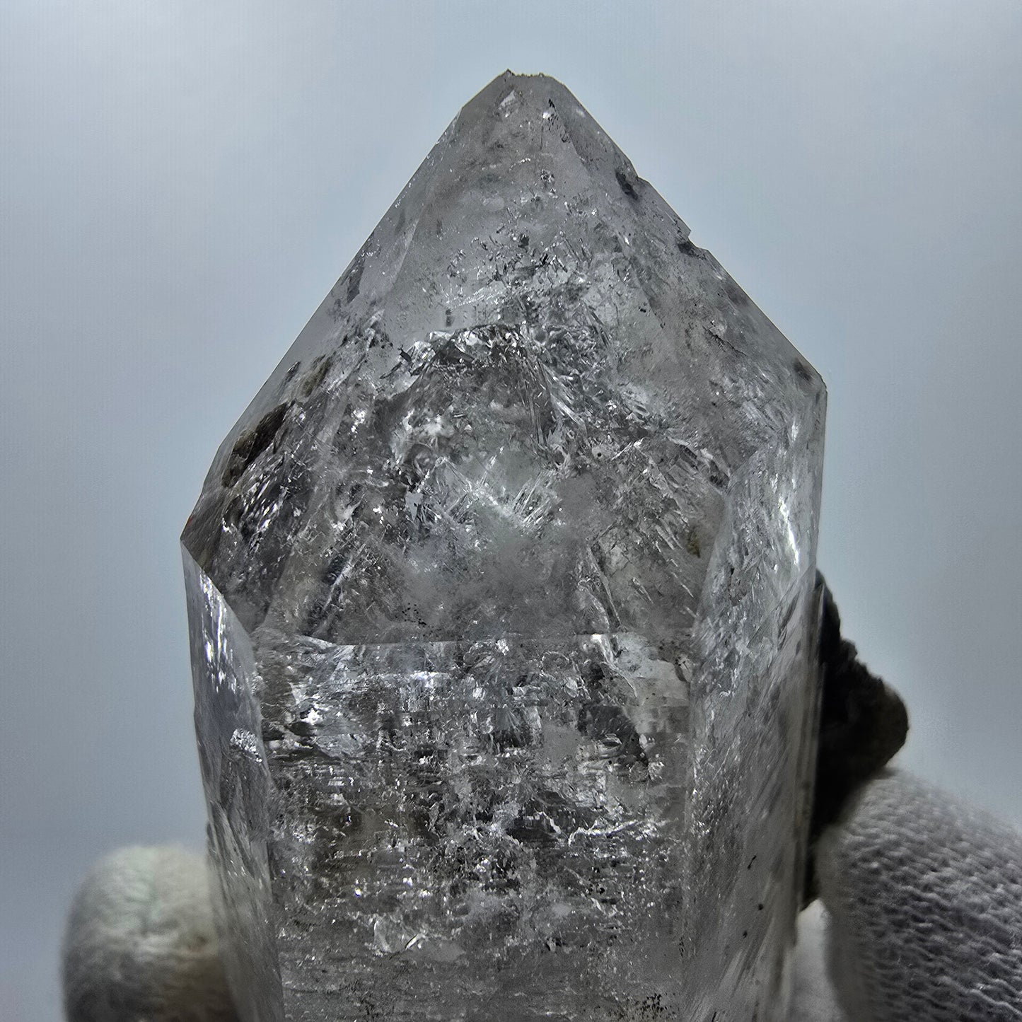 Goboboseb de poche Phantom Smoky Quartz UV Calcite Stage Valentine Namibie 65 x 42 x 37 mm