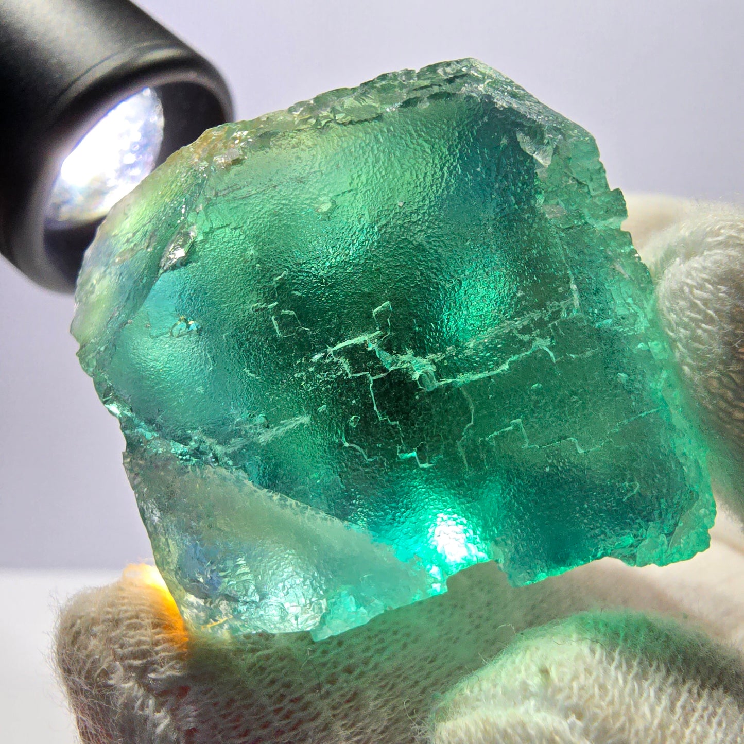 Rare spécimen de cube de fluorite fantôme, parqueté vert Okorusu, Namibie, 36 x 35 x 31 mm