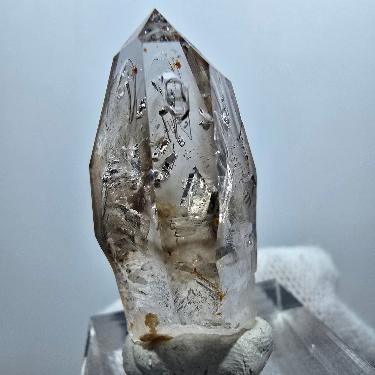 Sceptre en quartz fumé fantôme Enhydro, 1x Bubble Goboboseb, Namibie 36 x 20 x 17 mm