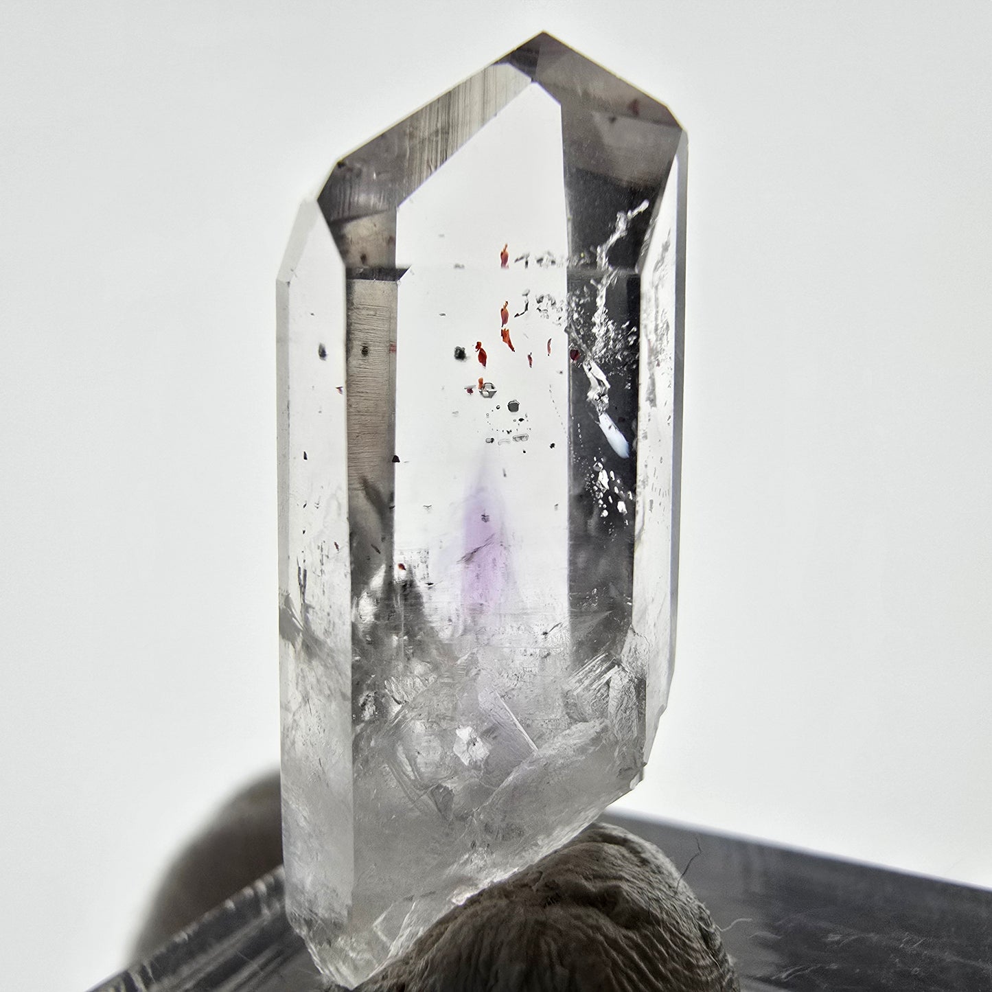 Mine d'améthyste Harlequin Phantom Point Streep, Goboboseb, Namibie, 30 x 11 x 10 mm