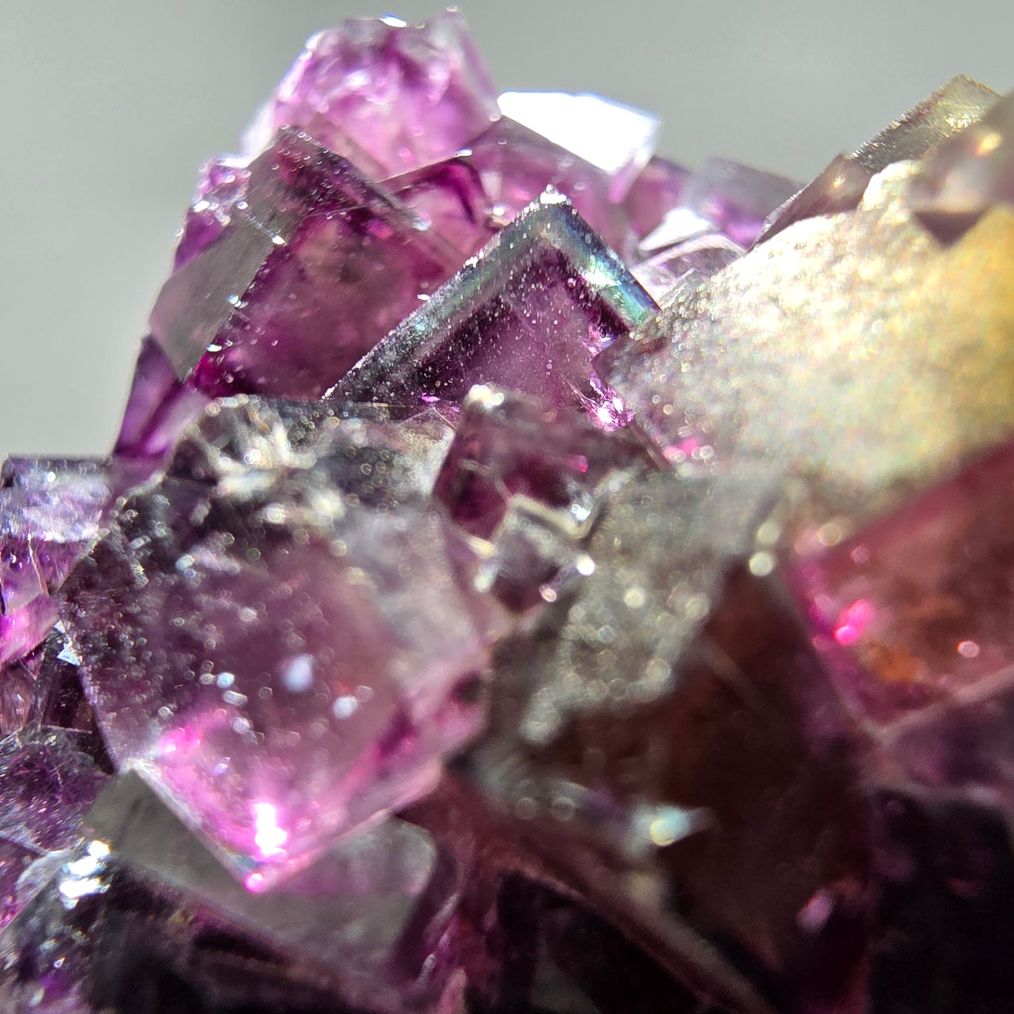 Seltene Phantom Fluorit Würfel Stufe lila grün weiß Okorusu, Namibia 88*53*34mm