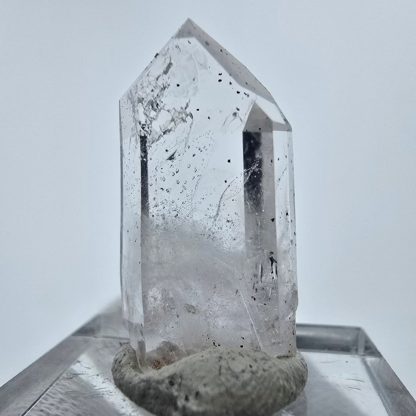 Cristal de quartz hématite fantôme transparent, Streep Mine, Goboboseb, Namibie, 25 x 13 x 10 mm