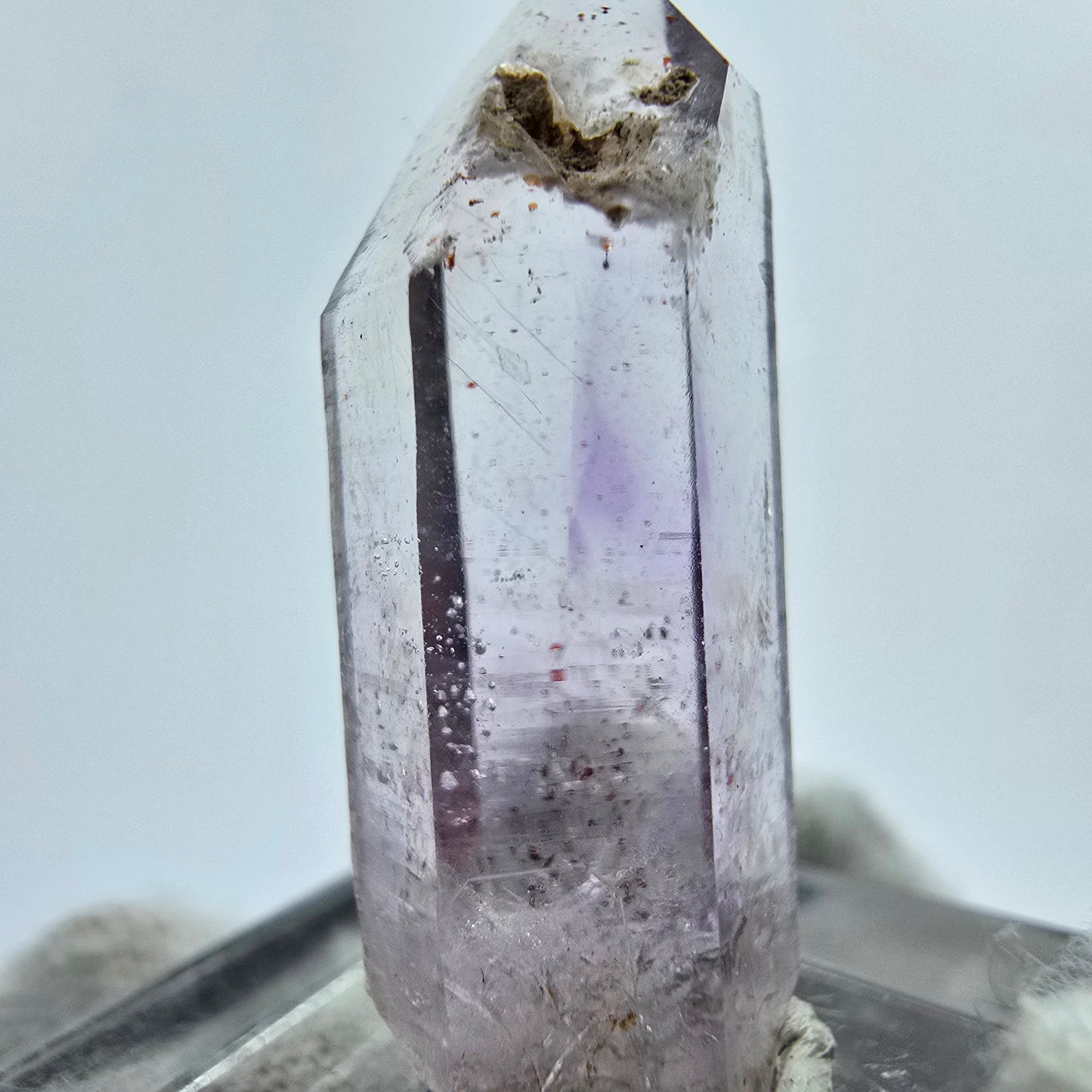 Harlekin Phantom Amethyst Kristall Goboboseb, Namibia 32*10*9mm Sammlung