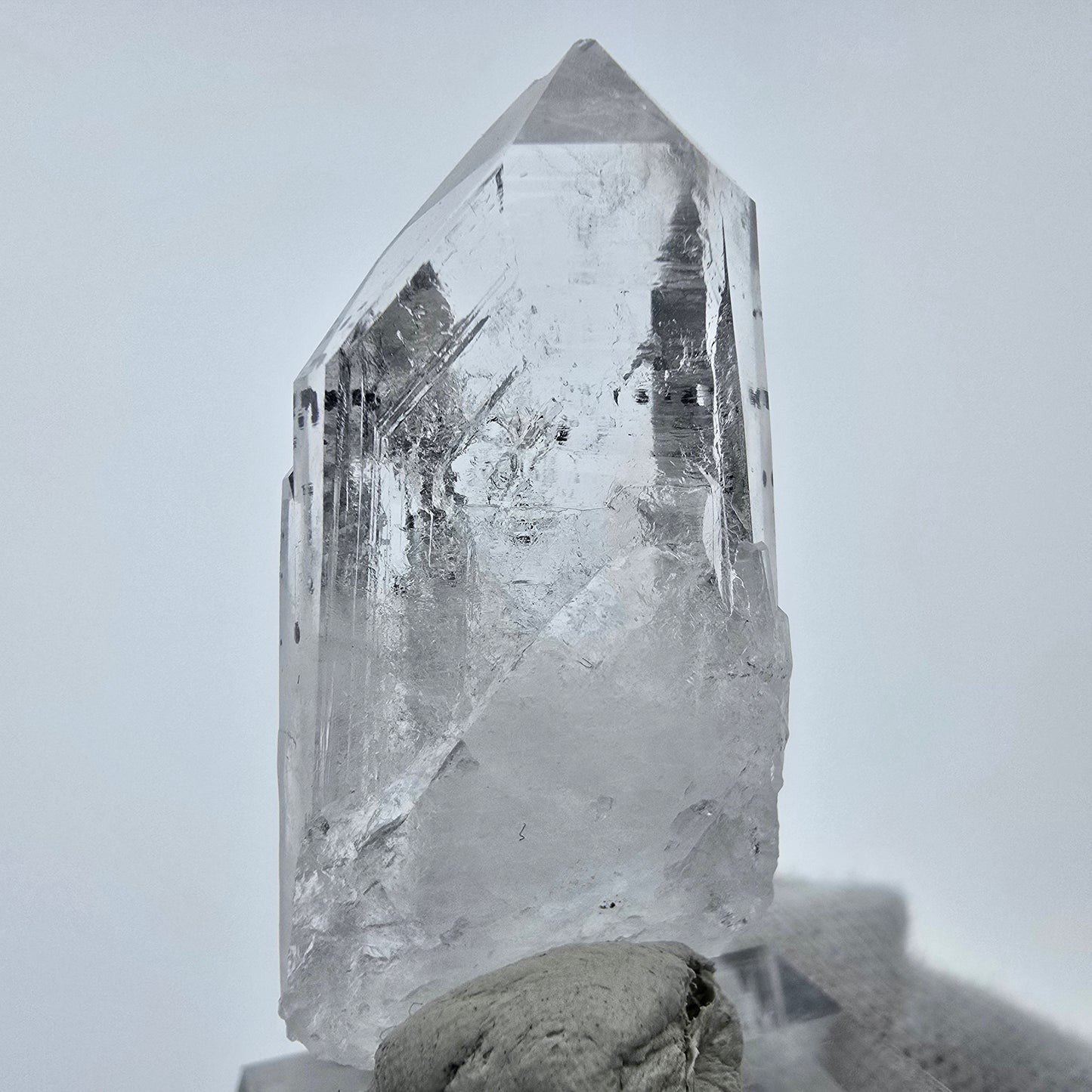Klarer Phantom Hämatit Quarz Kristall Streep Mine, Goboboseb, Namibia 43*17*11mm